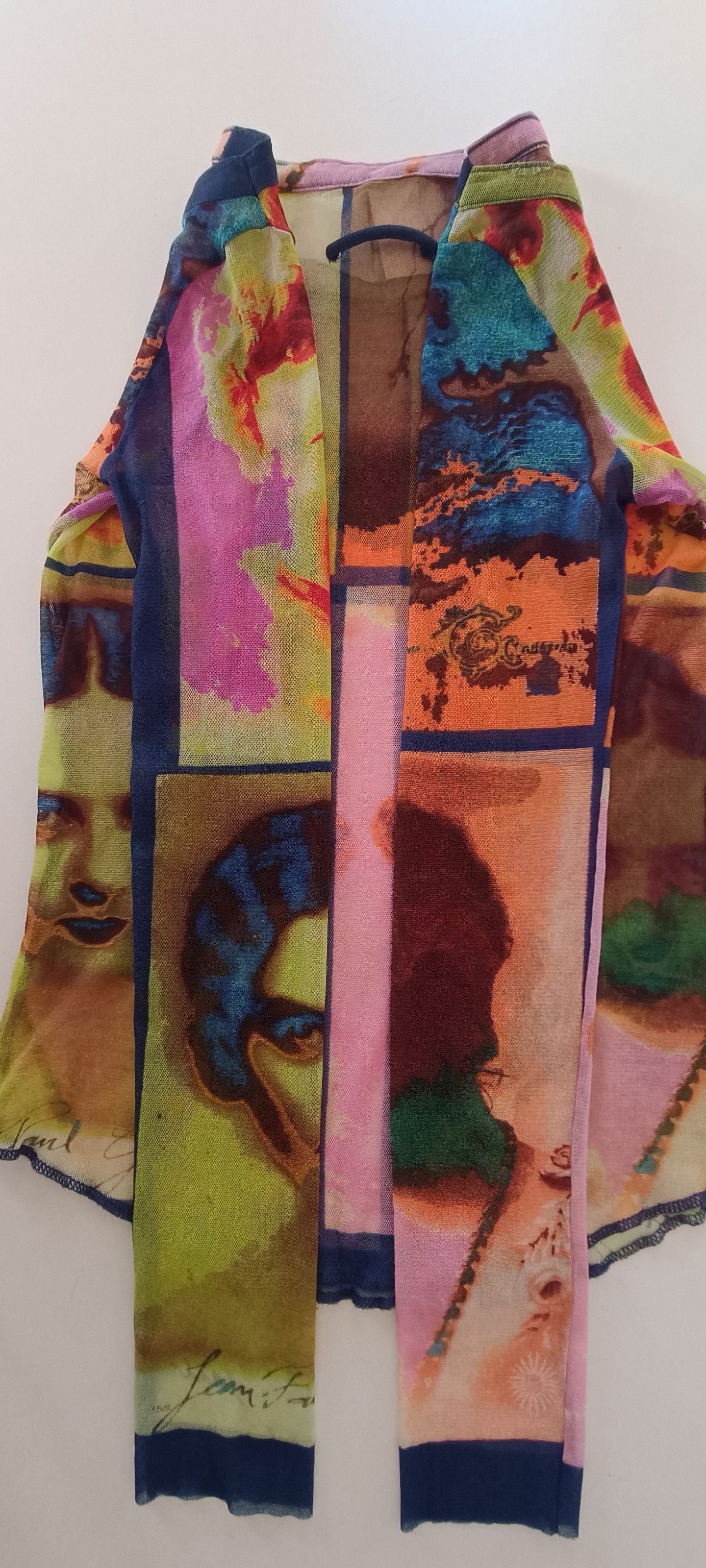 Top - Iconic print on women's frames 1920's