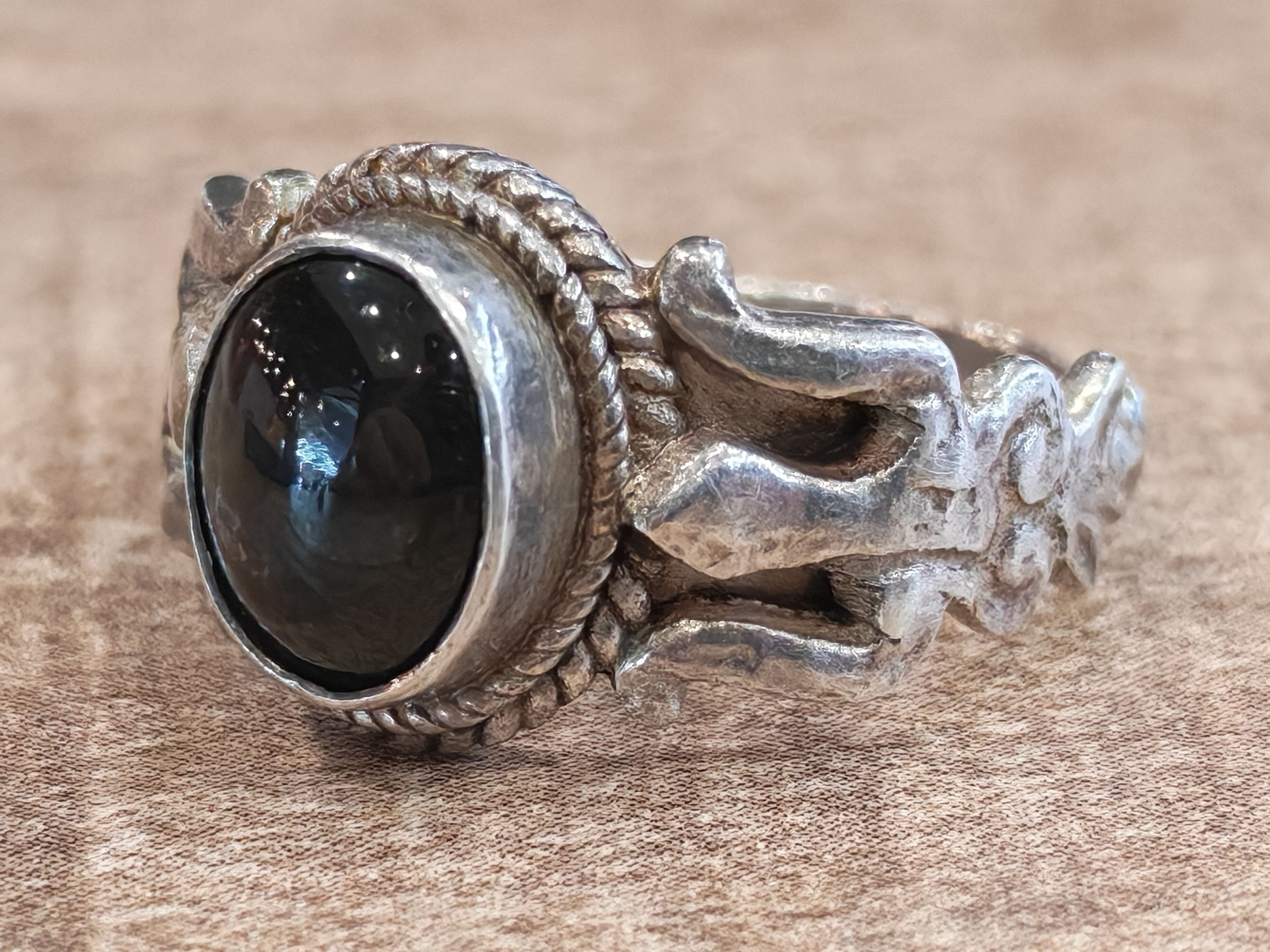 Vintage VINTAGE RING BLACK ONYX STERLING SILVER SIZE 20MM VINTAGE Size ONE SIZE - 2 Thumbnail