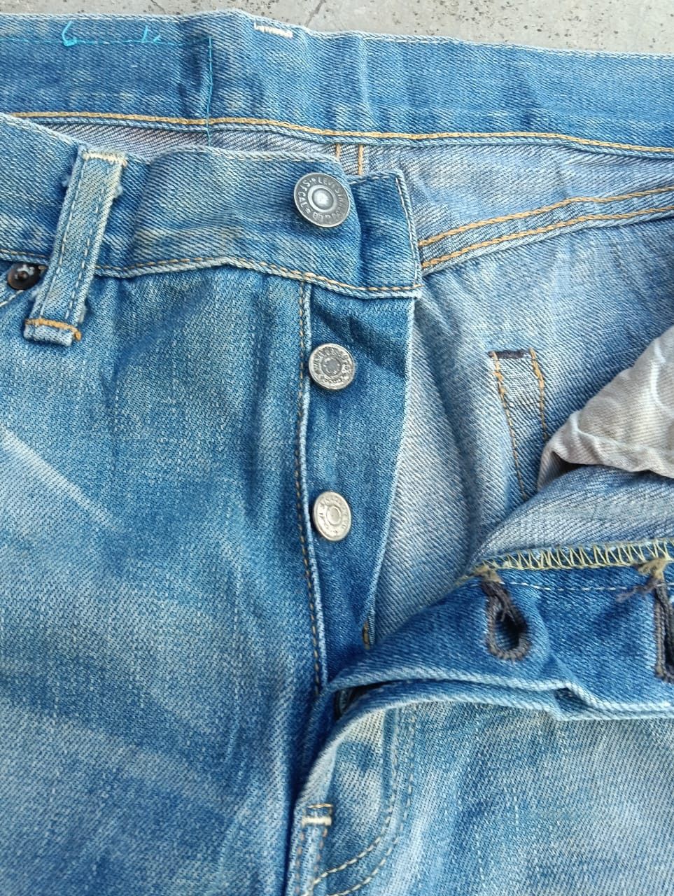 Levi's Distressed Levi's 501 big E selvedge made in Japan. Size US 34 / EU 50 - 11 Thumbnail