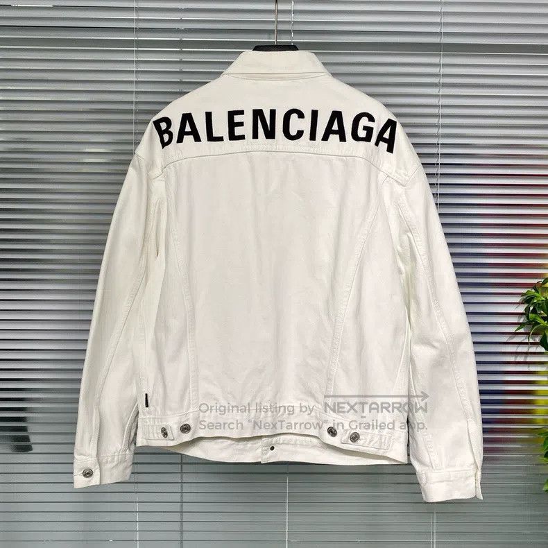 Balenciaga Balenciaga Washed Denim Jacket Size XS / US 0-2 / IT 36-38 - 1 Thumbnail