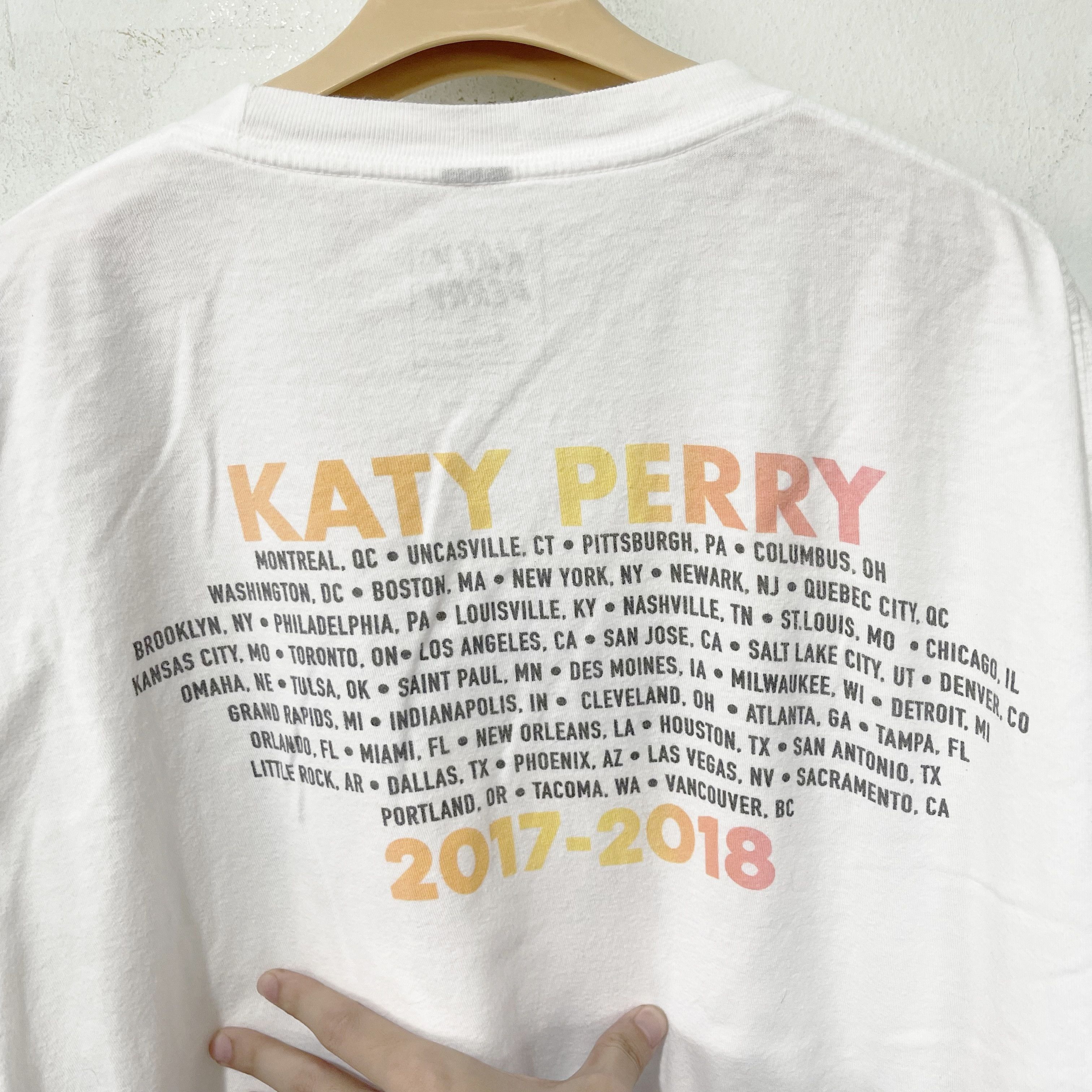 Band Tees 2017 Katy Perry Witness Tour T-shirt Size US XL / EU 56 / 4 - 4 Thumbnail