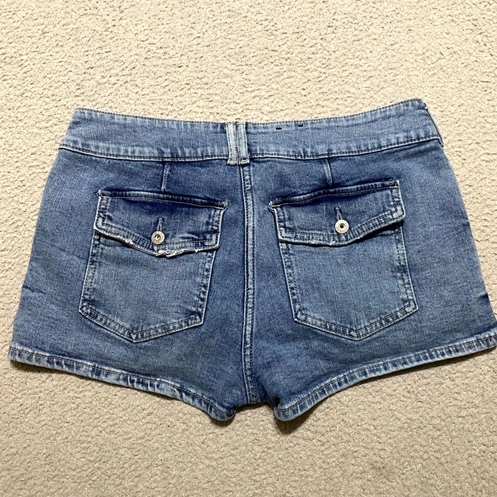 Gap GAP Womens Blue Denim Jean Shorts Size 8 Medium Wash Y2K Low Rise Inseam 2" Size 30" / US 8 / IT 44 - 2 Thumbnail