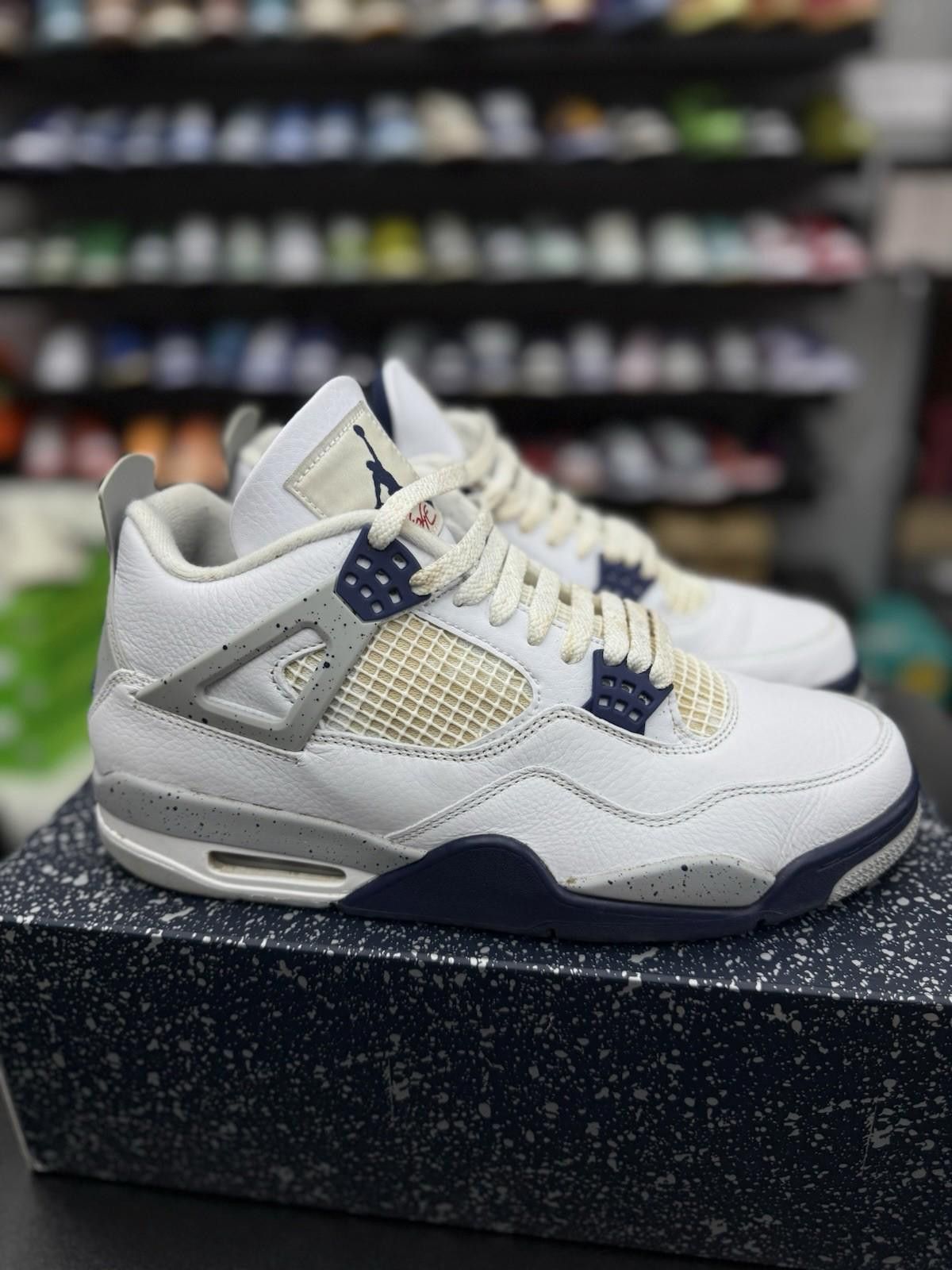 Jordan Brand Size 11 - Air Jordan 4 Retro Mid Midnight Navy White Leather Size US 11 / EU 44 - 1 Thumbnail
