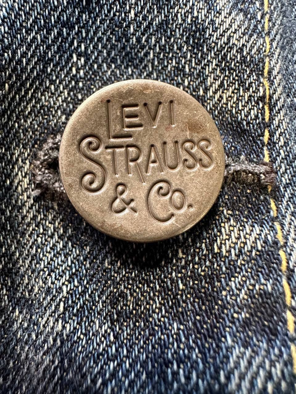 Levi's Vintage Clothing Levis Thrashed Sun Faded Denim Jacket Size US S / EU 44-46 / 1 - 16 Thumbnail