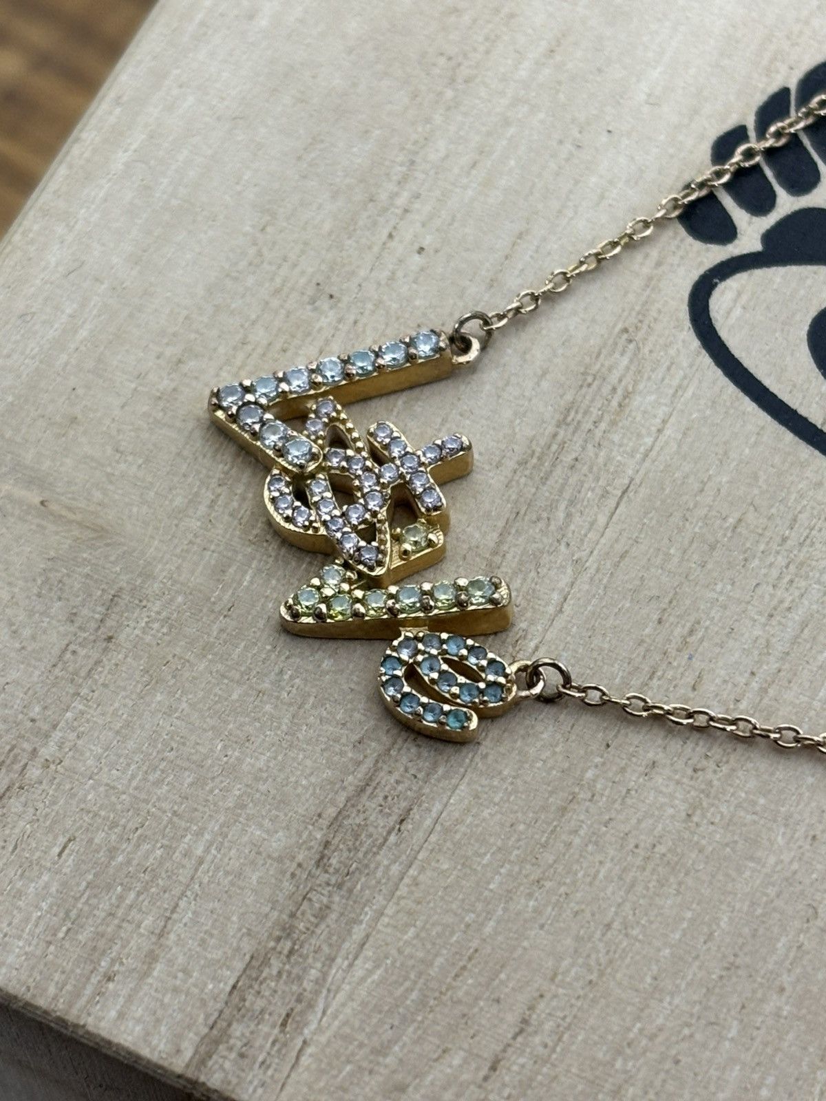 Vivienne Westwood Vivienne Westwood Love Inscription Pendant Necklace Gold Size ONE SIZE - 3 Thumbnail
