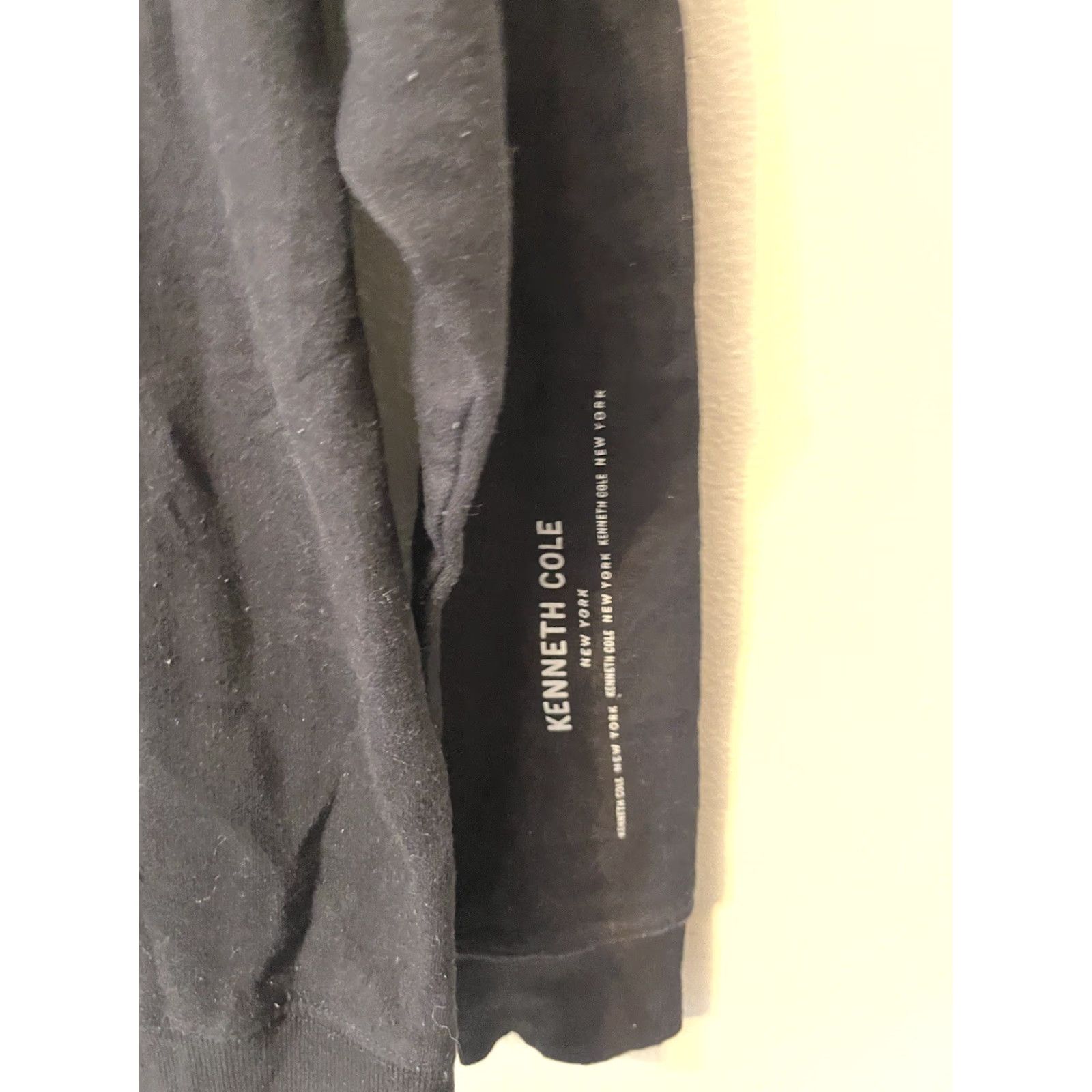Kenneth Cole Kenneth Cole New York The Full Zip Fleece Hoodie Jacket Black Small Mens Size S Zip Full Zip Casual Fall Spring Size US S / EU 44-46 / 1 - 5 Thumbnail