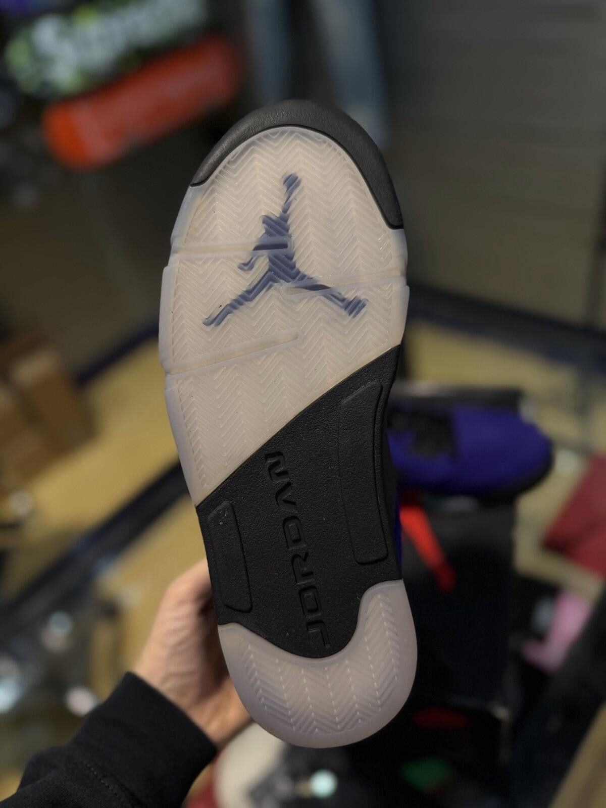 Jordan Brand Jordan 5 Retro Alternate Grape 2020 Size 10 Pre-Owned Purple Size US 10 / EU 43 - 11 Thumbnail