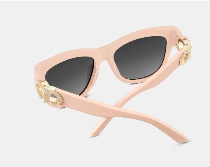 Dior o1w1db10425 30MTB4I Size: OS / Butterfly Sunglasses in Pink Size ONE SIZE - 4 Thumbnail