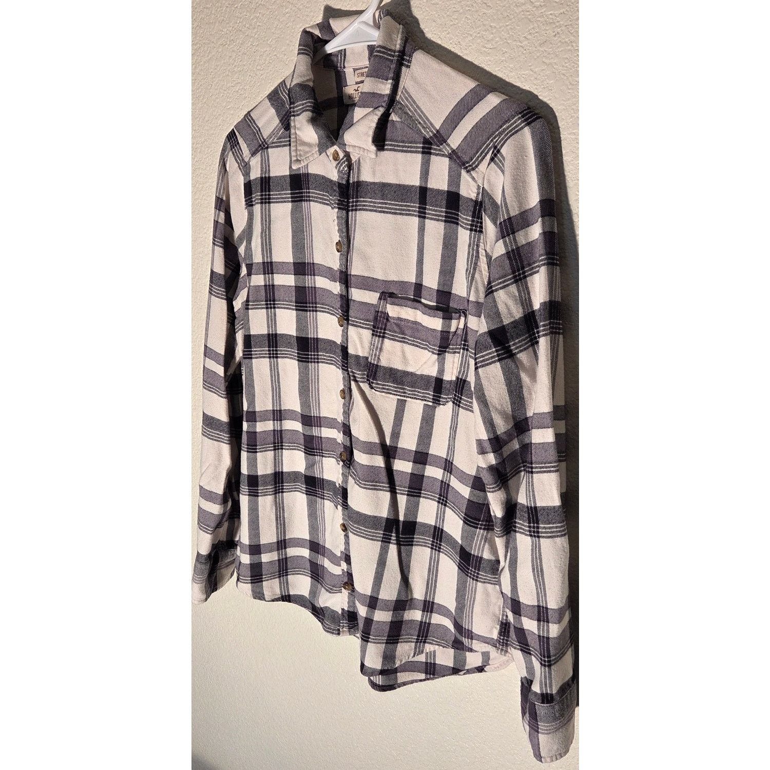 Hollister Hollister Black and White Plaid Button-Up - Size Small Size US S / EU 44-46 / 1 - 3 Thumbnail