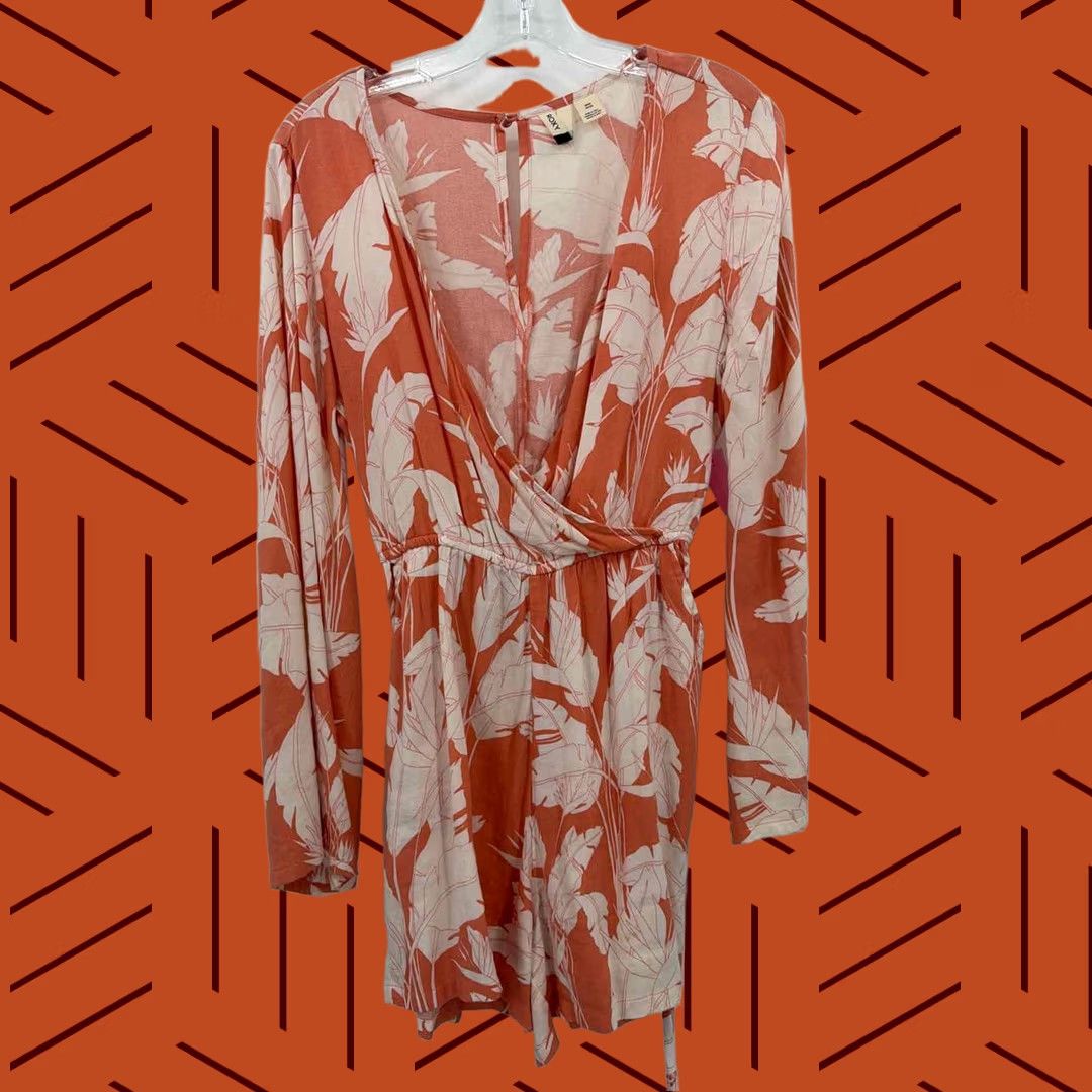 Vintage Roxy Romper Size Small Orange Long Sleeve Pre-Owned Size S / US 4 / IT 40 - 1 Thumbnail