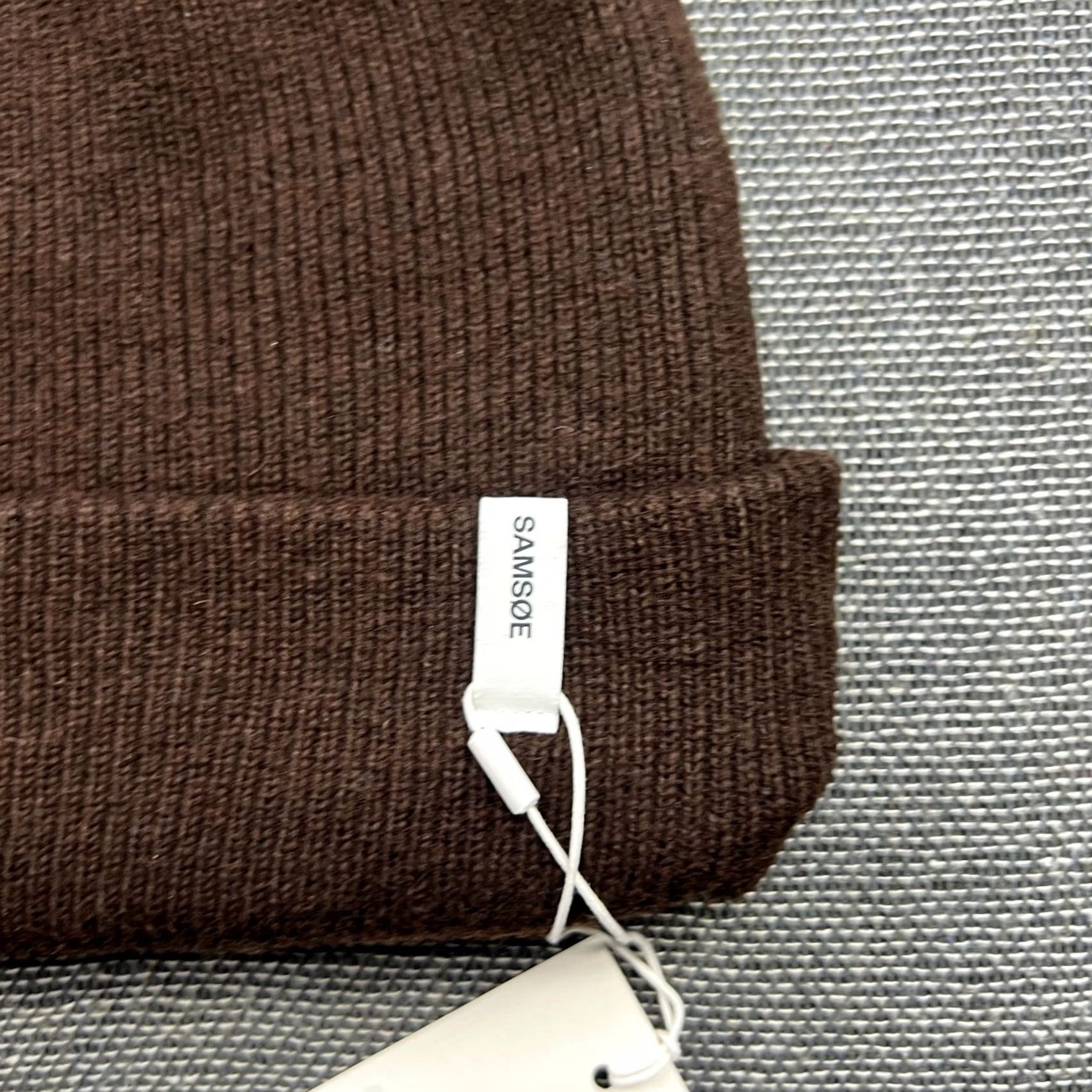 Vintage Samsoe Samsoe Brown Beanie Hat Lambswool Ribbon Wool Mole Cuffed Knit Unisex Adults One Size Wool Beanie Mens Womens Size ONE SIZE - 4 Thumbnail