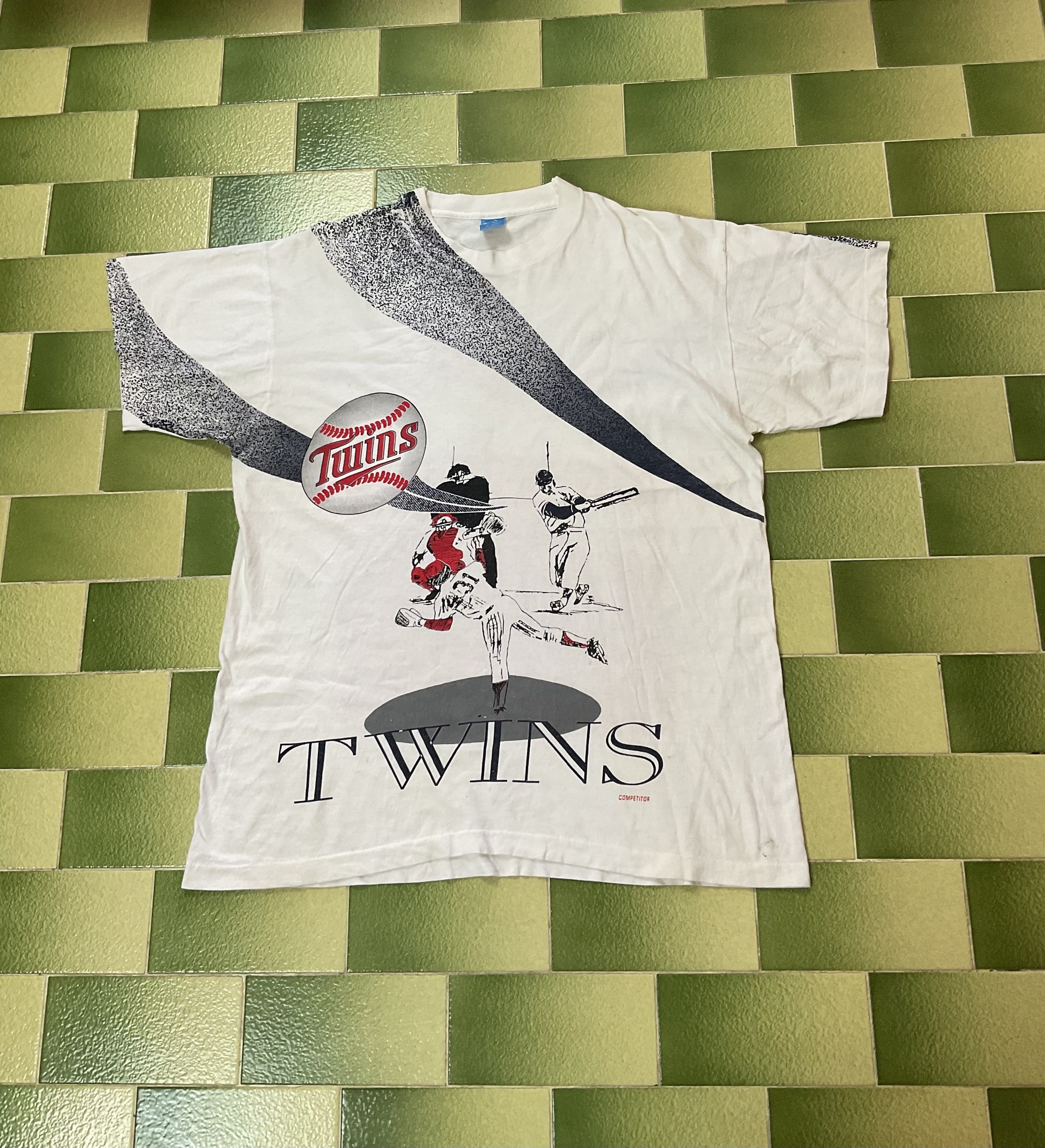 MLB Vintage 90s MLB Minnesota Twins All Over Print T-Shirt Size US XL / EU 56 / 4 - 1 Thumbnail