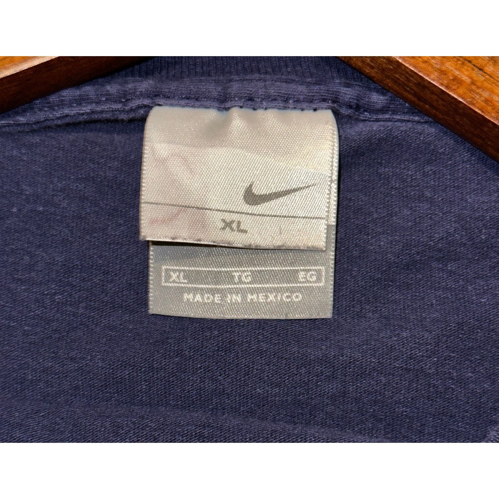Nike •Nike Navy Basketball Embroidered Tee 🏀👕 Size XL Size US XL / EU 56 / 4 - 3 Thumbnail