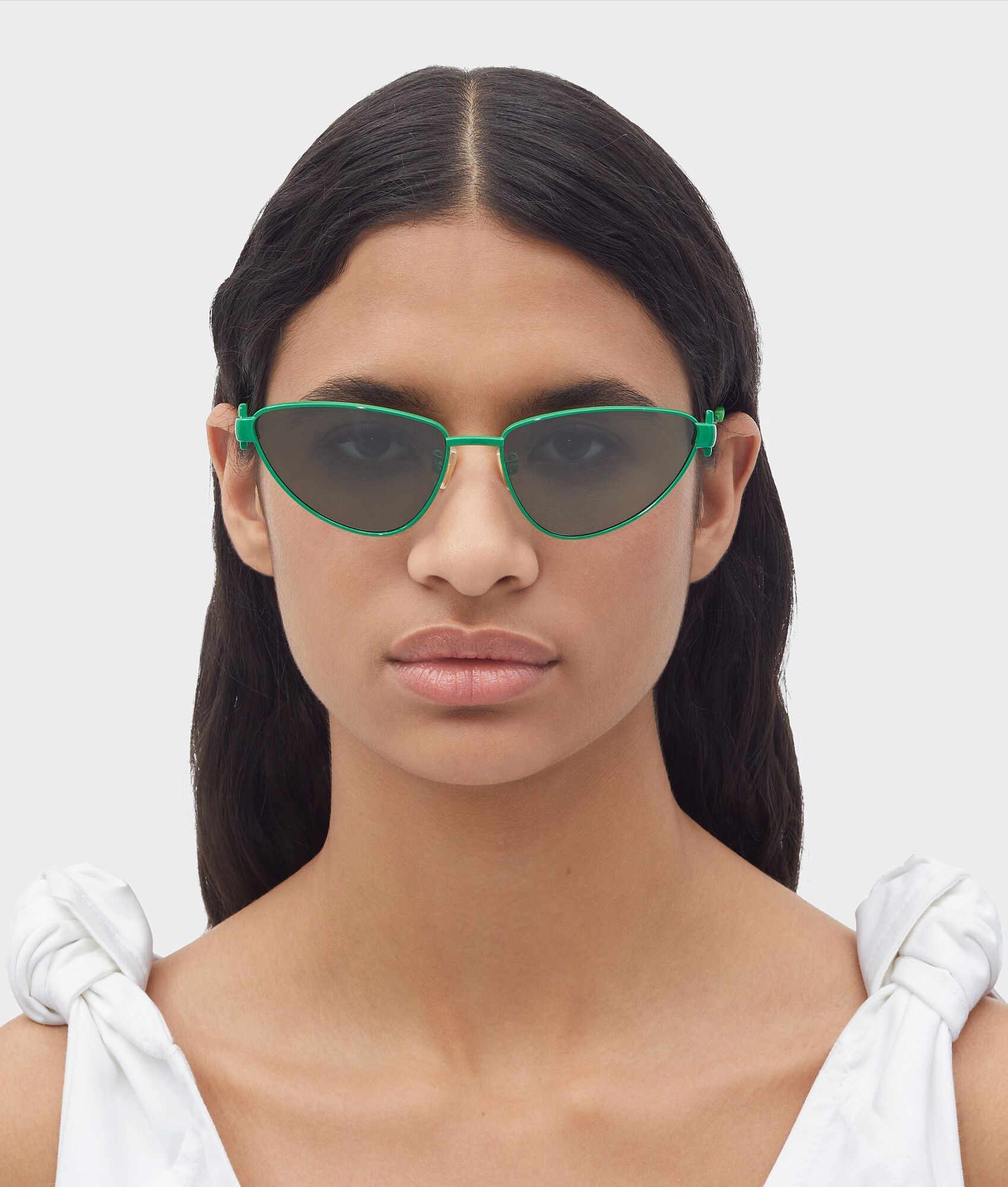 Bottega Veneta o1loc1c1224 Size: OS / 719771 Turn Cat-Eye Sunglasses Green Size ONE SIZE - 2 Thumbnail