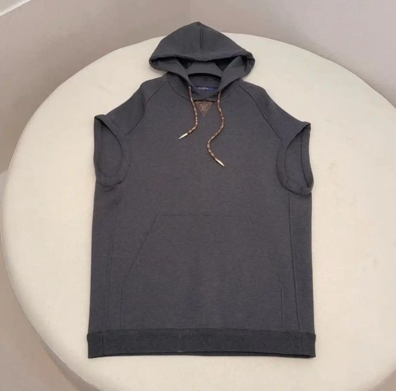 Louis Vuitton Louis Vuitton Gray Cotton Blend Women's Hoodie 0089 Size S / US 4 / IT 40 - 1 Thumbnail