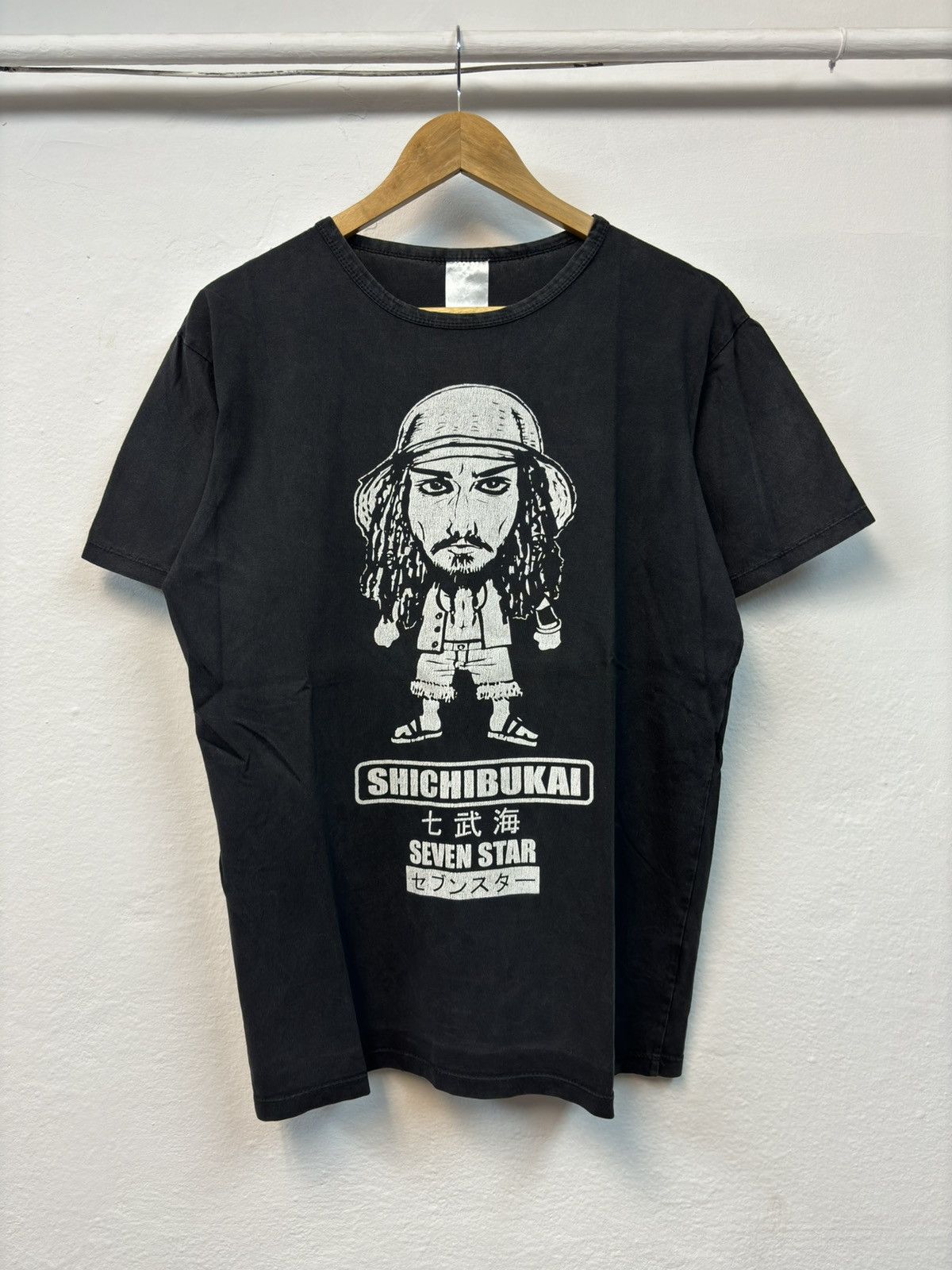 Anime × Vintage Vintage 90s One Piece Seven Star Magazine Manga Tee Skate Size US L / EU 52-54 / 3 - 1 Thumbnail