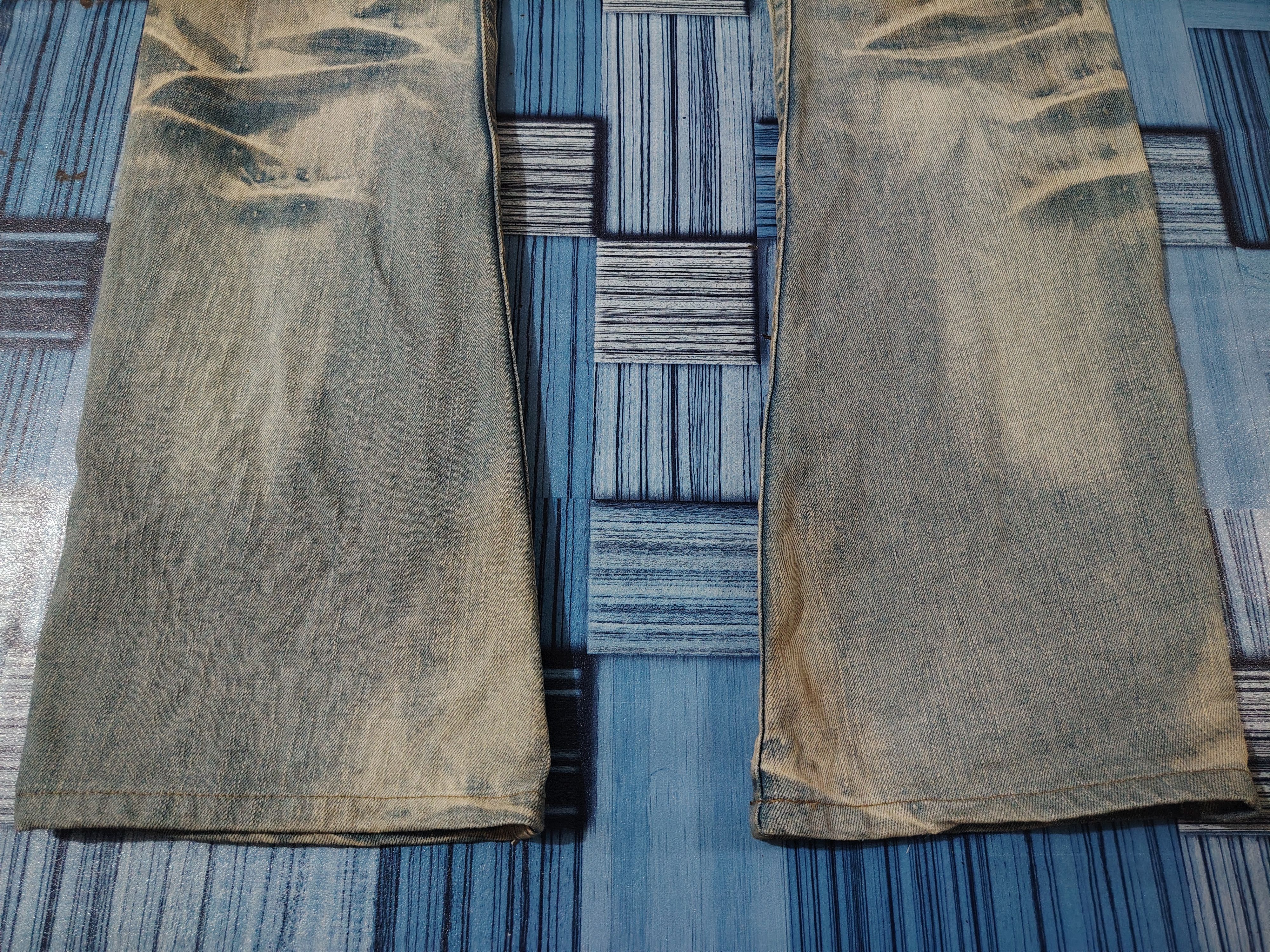 Japanese Brand Rattle Trap Japanese Distressed Denim Flared Jeans Size US 31 - 18 Thumbnail
