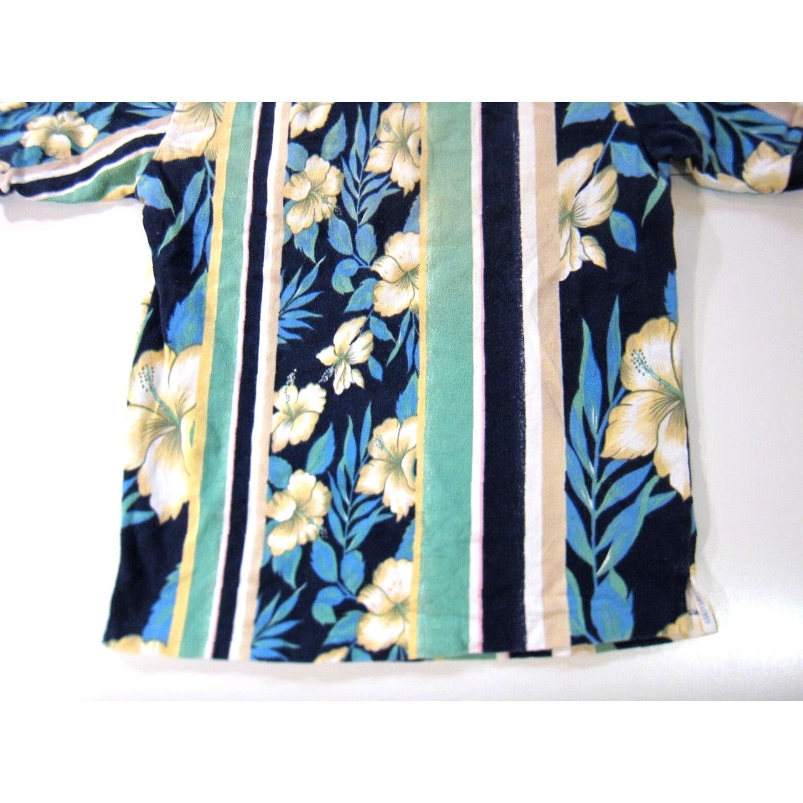 Ralph Lauren Ralph Lauren Chaps Polo Shirt Floral Floral Hawaiian Blue Green 100% Cotton Flannel Blue L Mens Short Sleeve Vintage 80s 90s Aloha Pattern Shirts Size US L / EU 52-54 / 3 - 7 Thumbnail