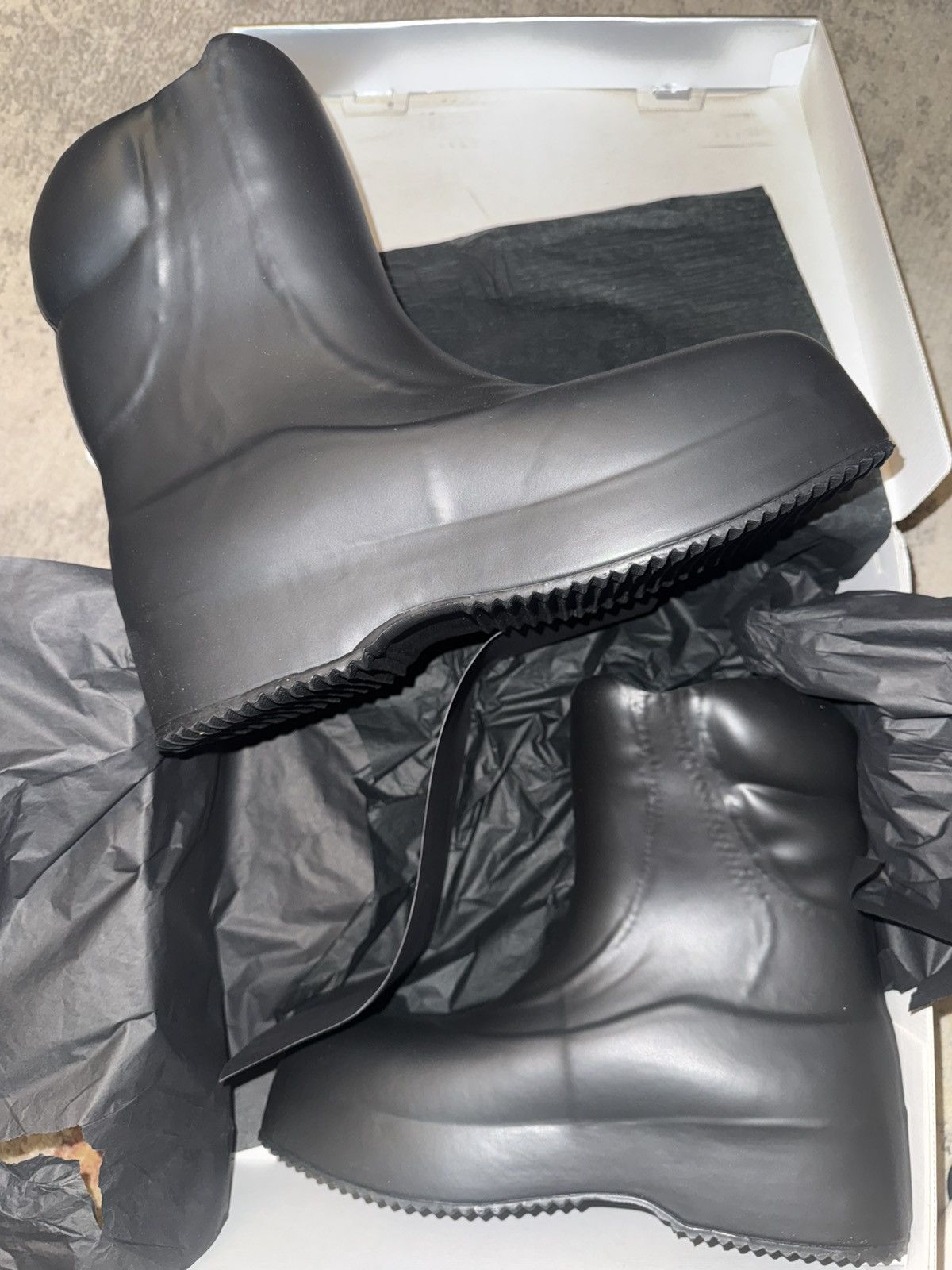 Yeezy SL-03 (2026) Yeezy Boots Size US 10 / EU 43 - 4 Thumbnail