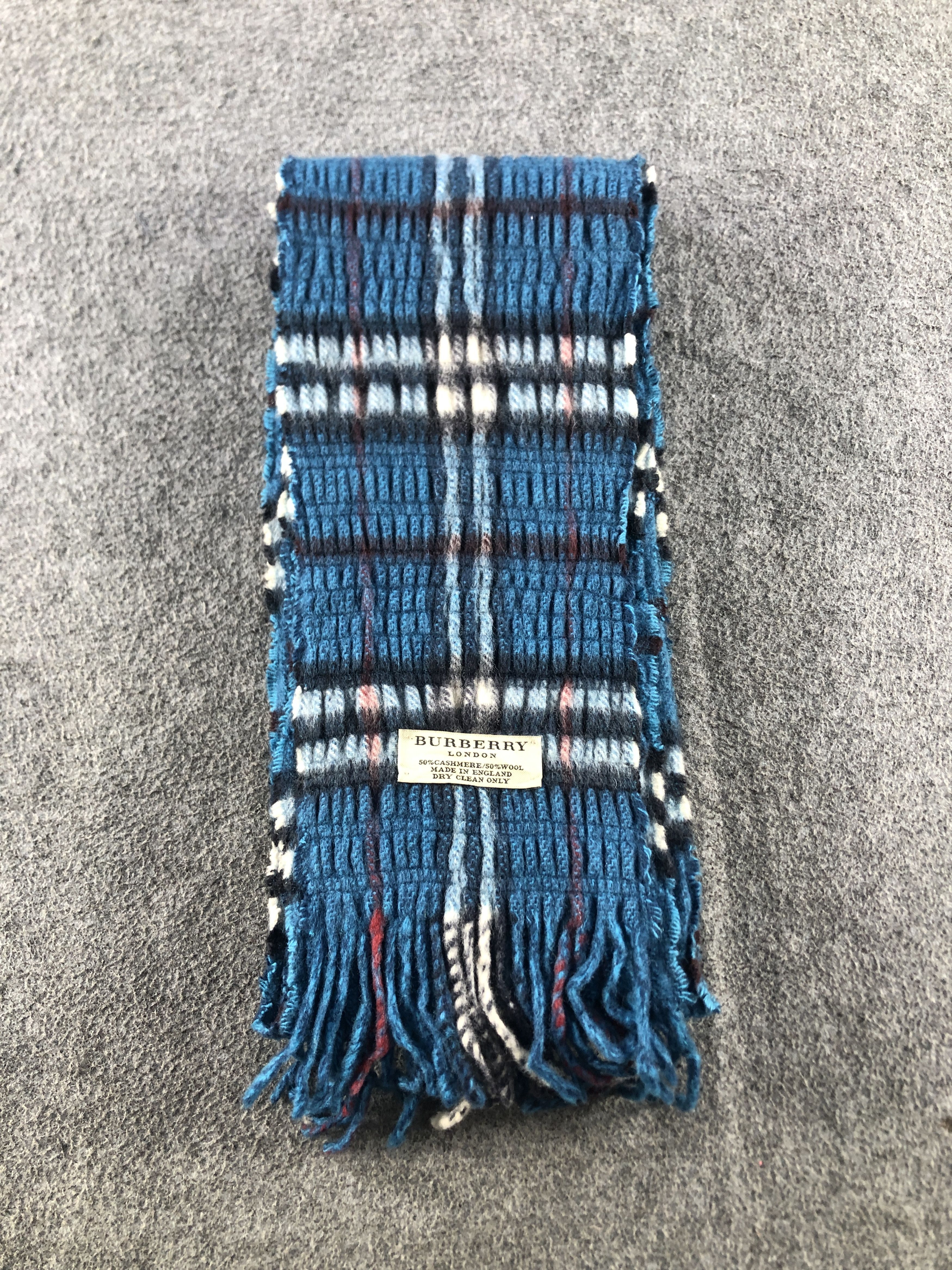 Burberry Burberry Scarf / Muffler / Neckwear P902 Size ONE SIZE - 8 Thumbnail