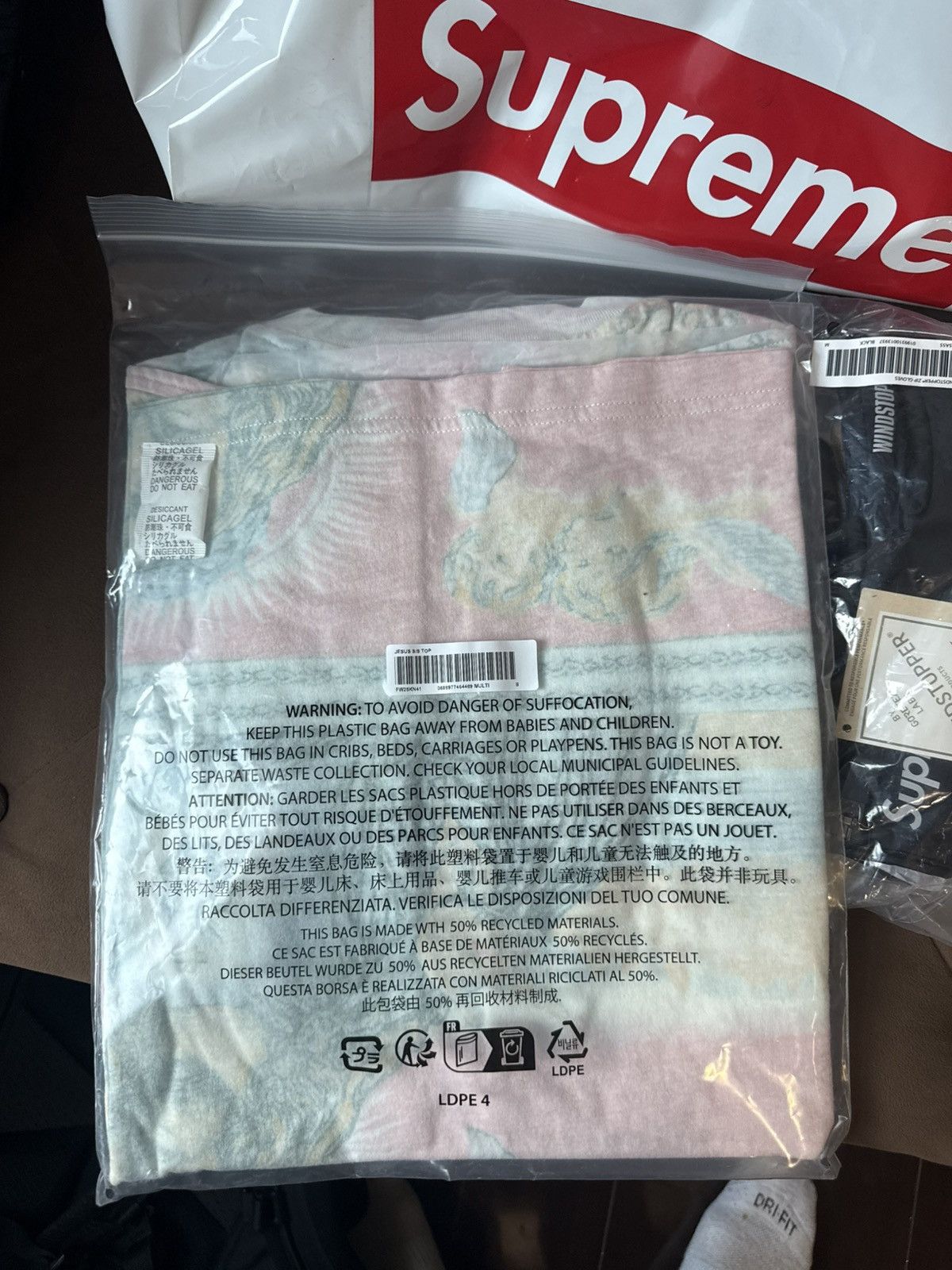 Supreme Supreme jesus s/s top Size US S / EU 44-46 / 1 - 2 Thumbnail