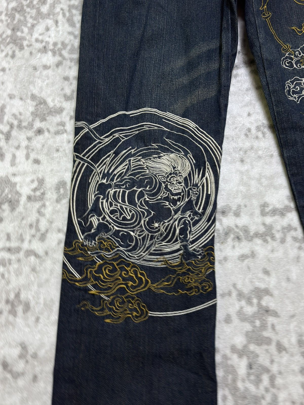 Karakuri Tamashii Buden Shoten Raijin Fujin Embroidered Sukajan Denim Jeans Size US 33 - 7 Thumbnail