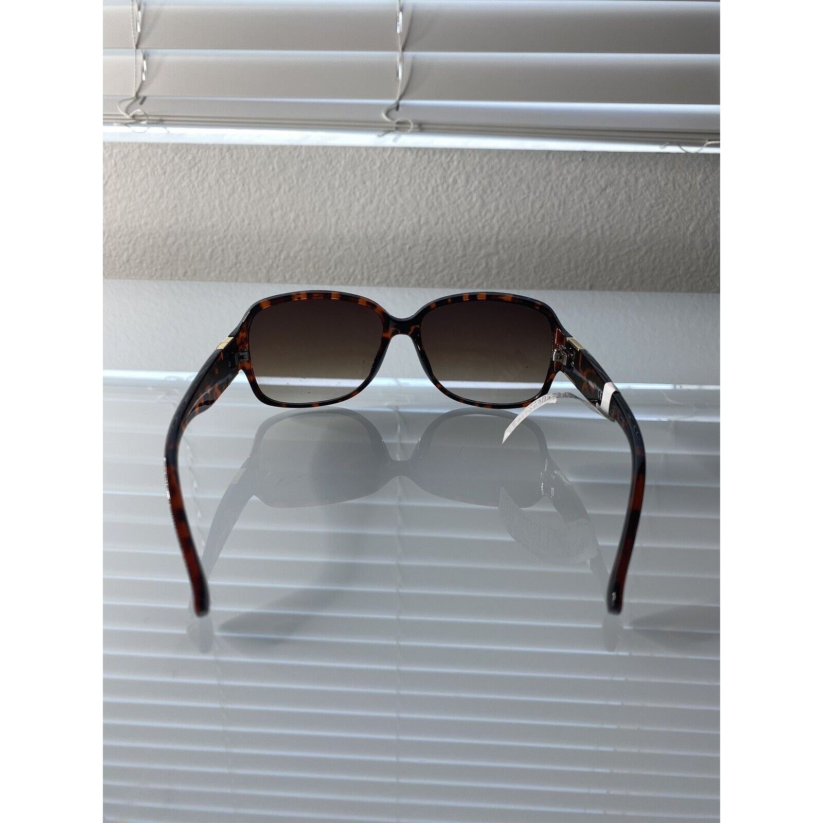 Guess Guess GU639 TO 34A 60-17-135mm Sunglasses - PRE-OWNED Size ONE SIZE - 4 Thumbnail