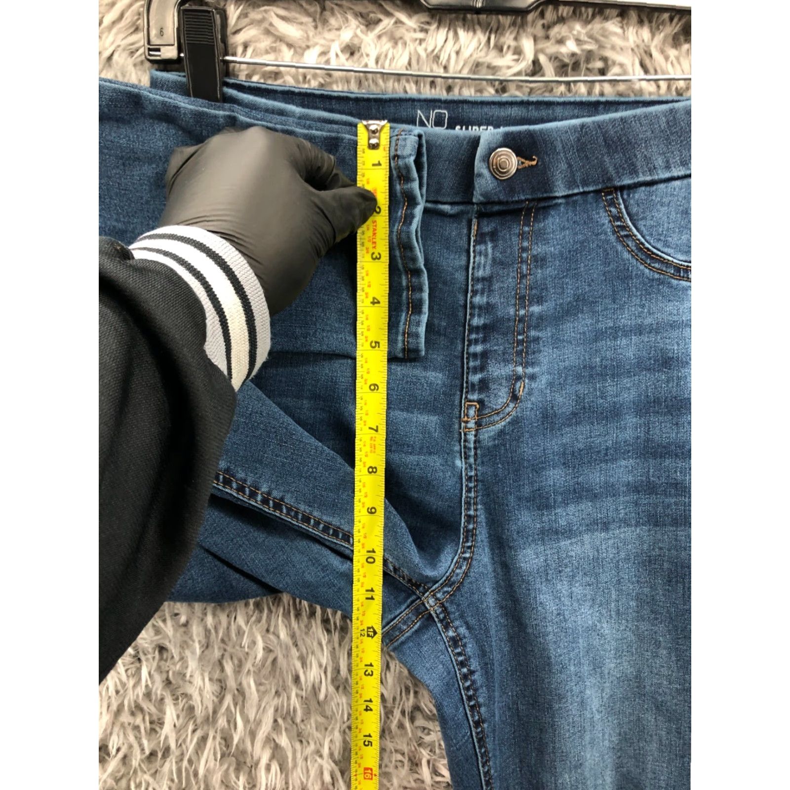 Vintage No Boundaries Jeans Size L Juniors Medium Wash Blue High Rise Regular Fit 28 in Inseam 27 in 5-Pocket Denim Skinny Womens Jeans Size 36" / US 14 / IT 50 - 4 Thumbnail