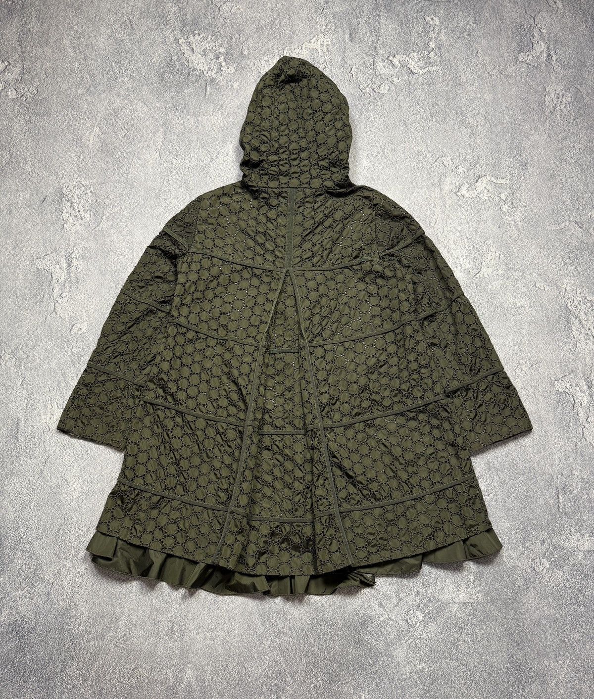 Moncler Moncler Metal Logo Vintage Pattern Jacket Size M / US 6-8 / IT 42-44 - 2 Thumbnail