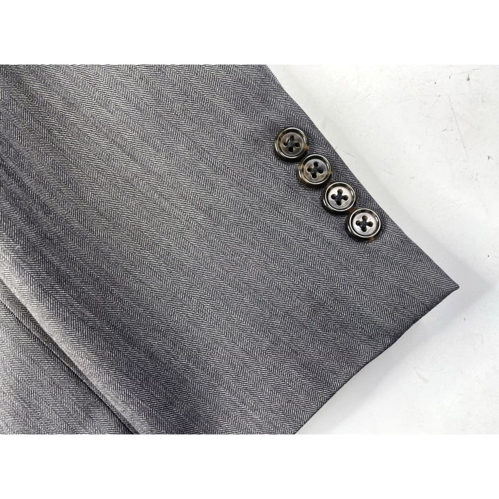 Todd Snyder Todd Snyder Mayfair Fit Blazer Jacket 44R Wool Gray Herringbone Double-Vented Notch Lapel Single-Breasted Two-Button Front Dress Coat Mens"} Size 44R - 4 Thumbnail