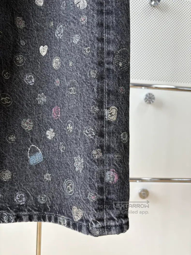 Chanel Chanel 25B grey-black printed graffiti jeans Size 24" / US 00 / IT 34 - 4 Thumbnail