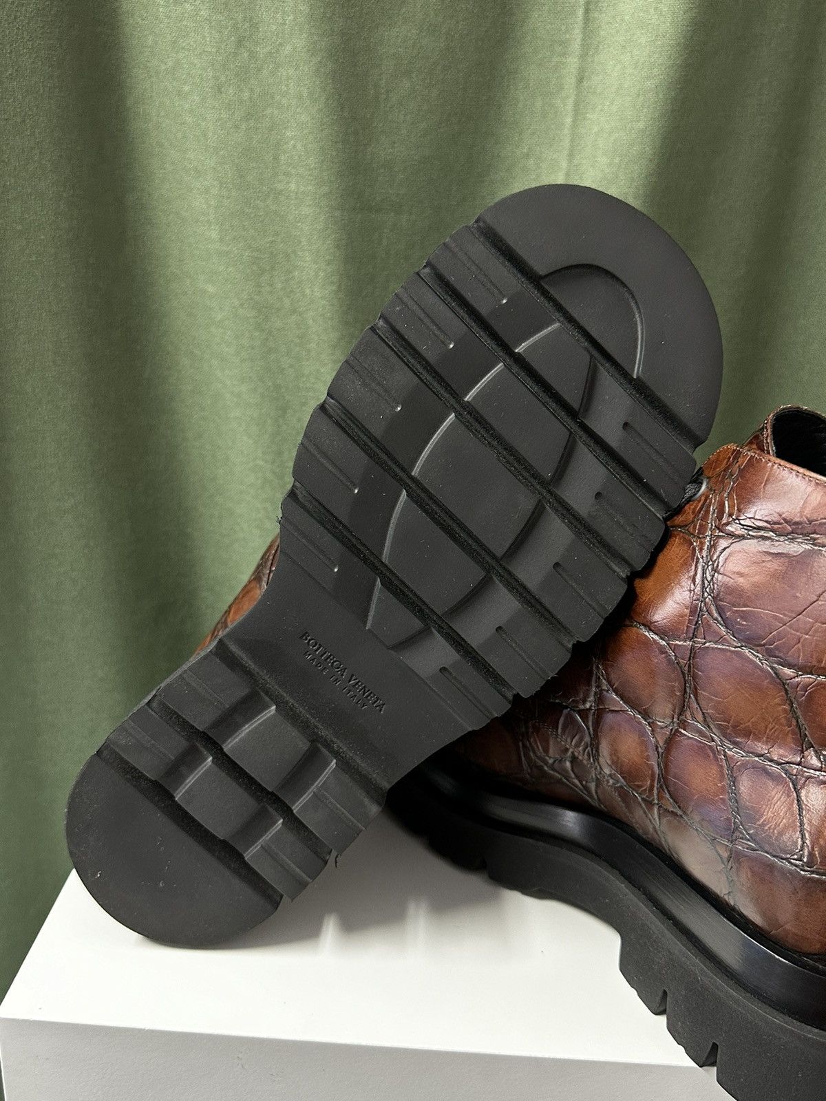 Bottega Veneta BOTTEGA VENETA CROCODILE MOTIF LUG ANKLE BOOTS Size US 7 / EU 40 - 13 Thumbnail