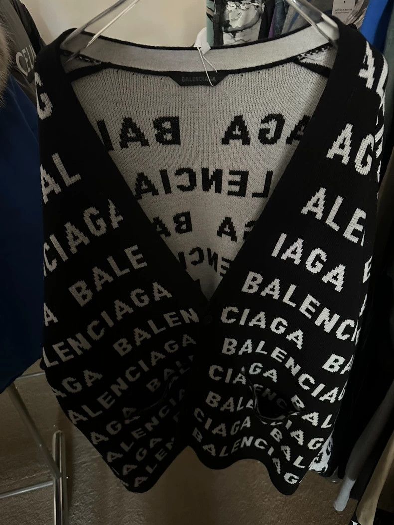 Balenciaga Balenciaga Barrage Sweater, Black and White Colorway Size US M / EU 48-50 / 2 - 1 Thumbnail