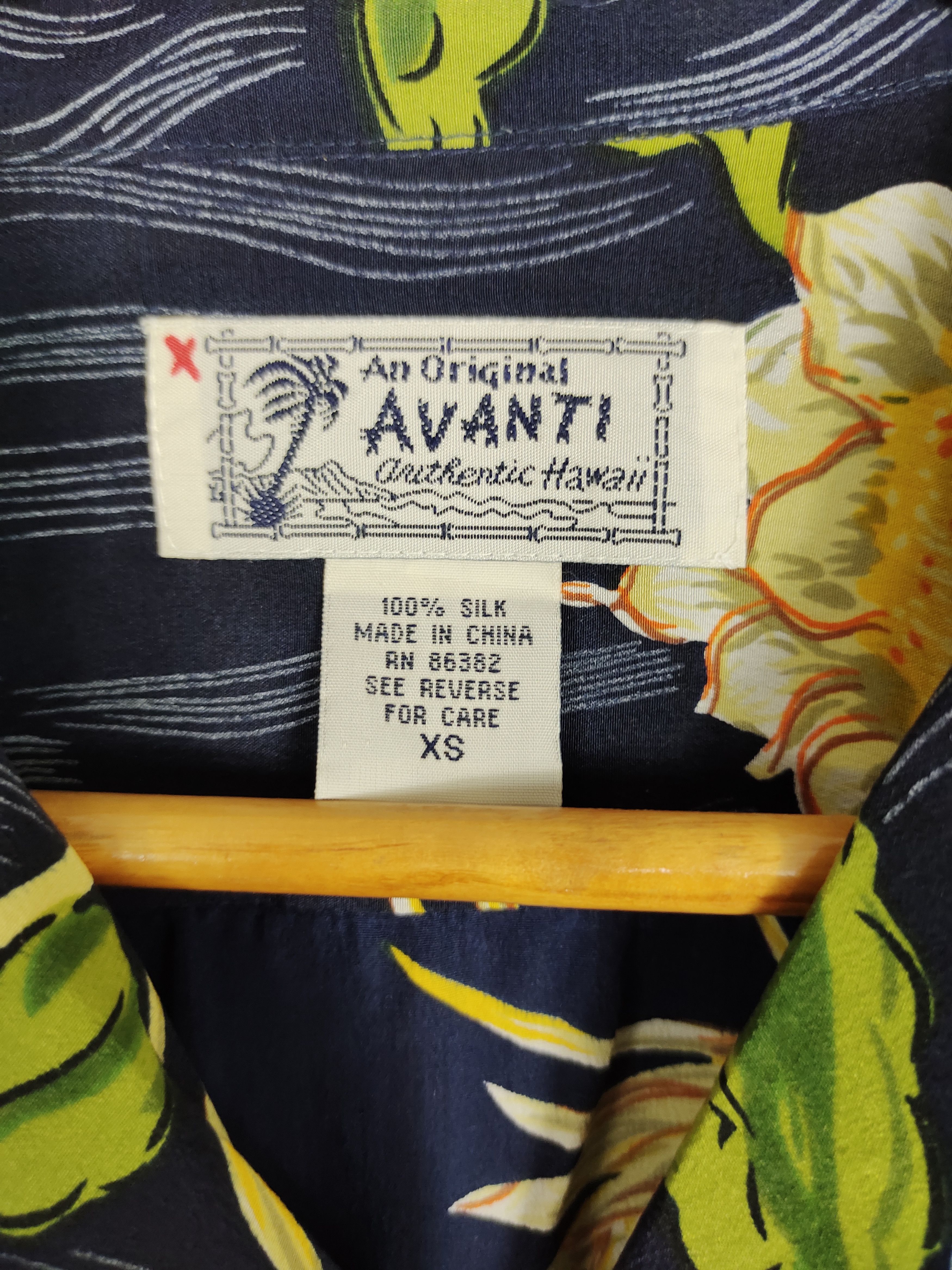 Vintage Vintage Avanti Flower Printed Silk Hawaiian Shirt Size US S / EU 44-46 / 1 - 7 Thumbnail