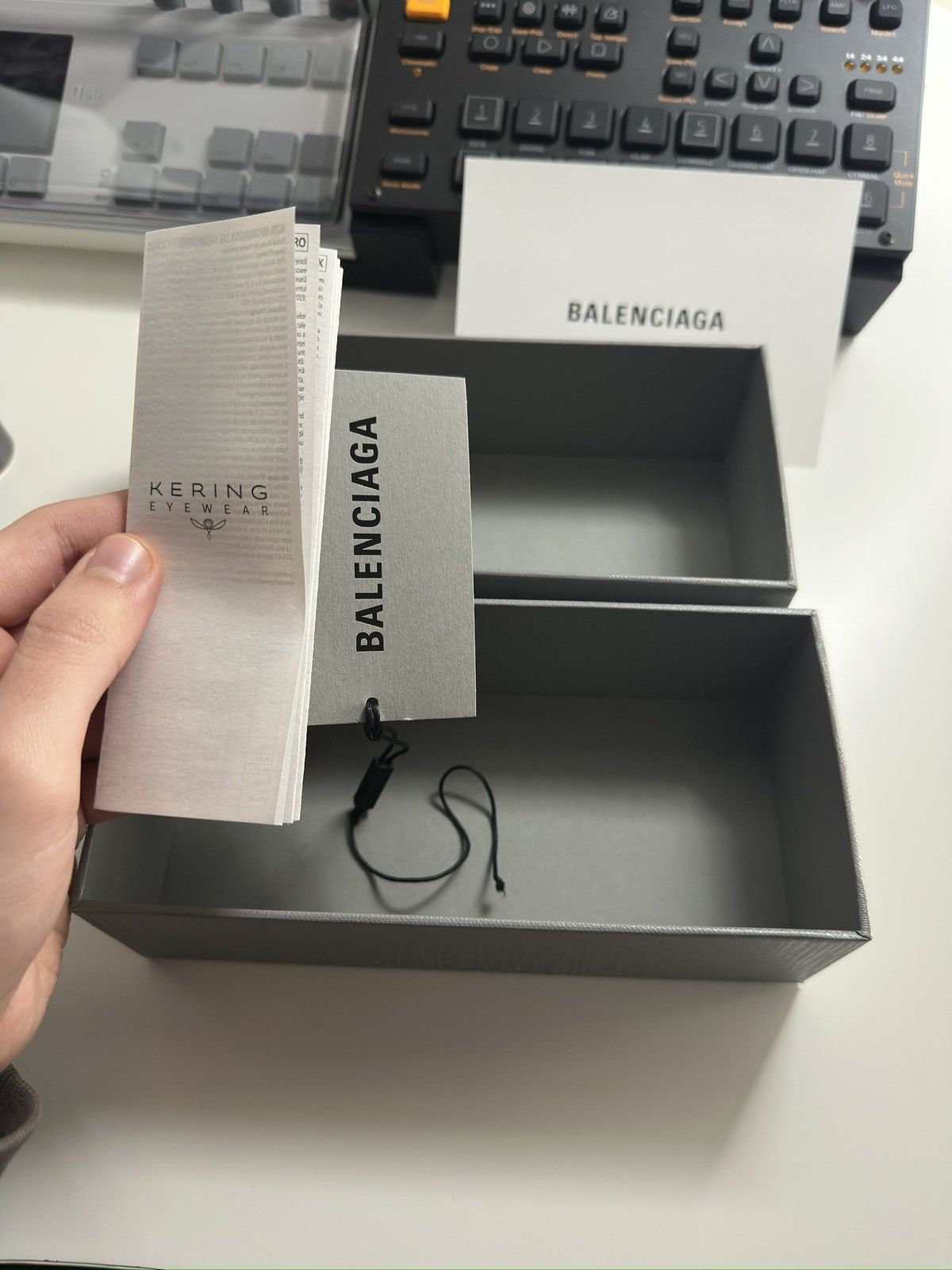 Balenciaga Balenciaga Invisible Rectangle Silver Sunglasses Size ONE SIZE - 14 Thumbnail