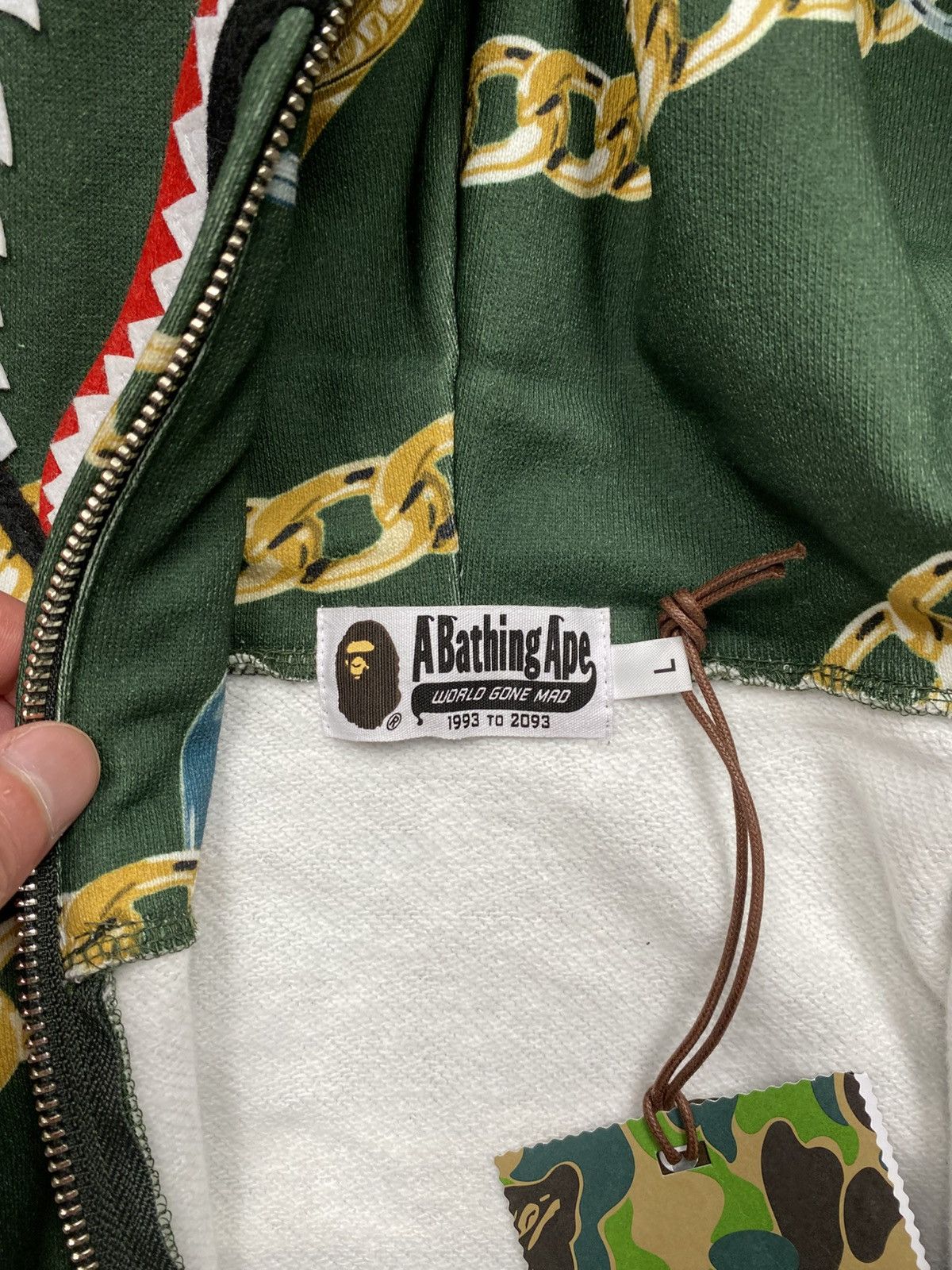 Bape A Bathing Ape Bape Jewels Shark Full Zip Hoodie in Cotton Size US L / EU 52-54 / 3 - 8 Thumbnail