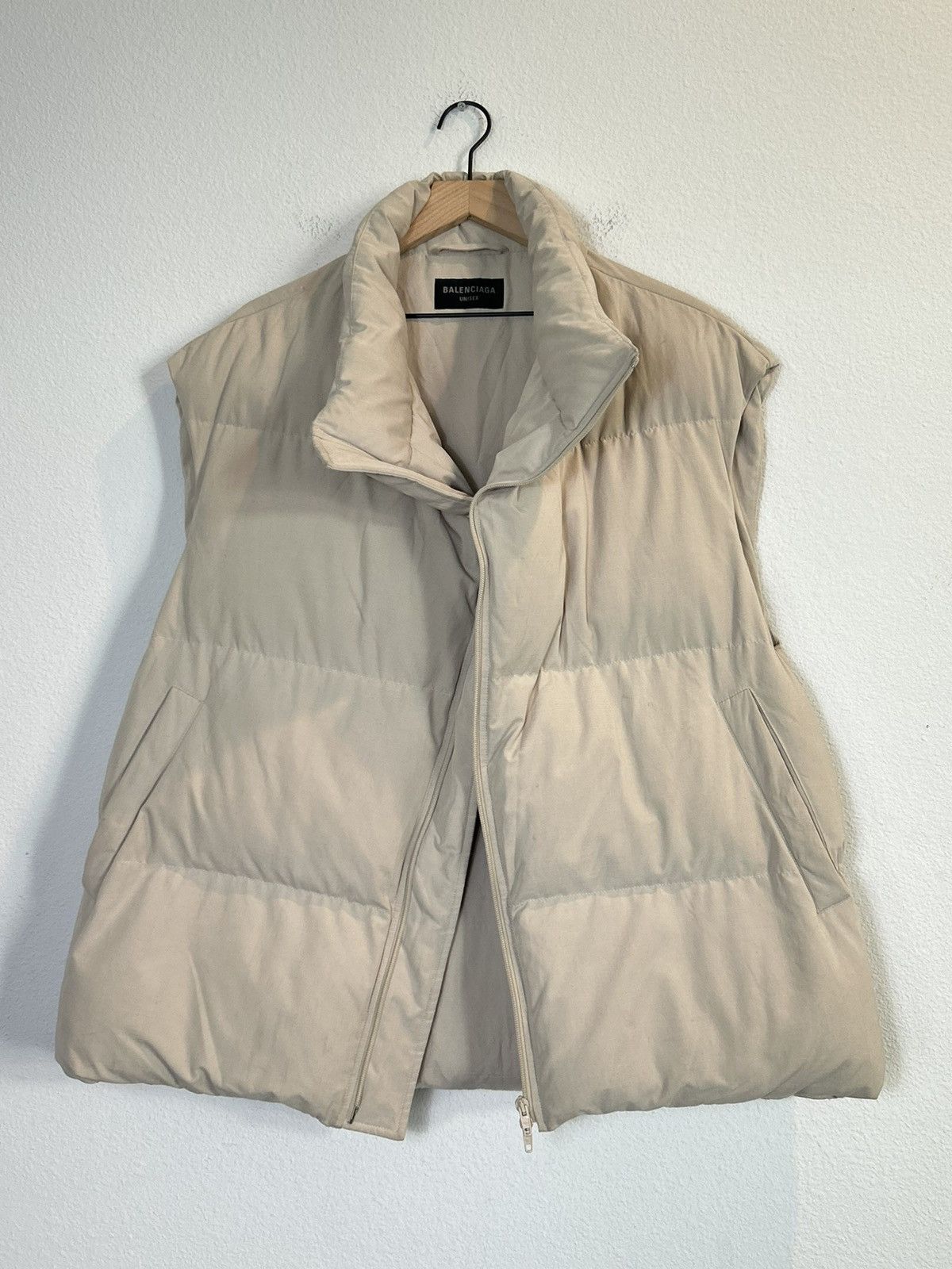 Balenciaga FW22 Oversized Nylon Puffer Vest Size US L / EU 52-54 / 3 - 1 Thumbnail