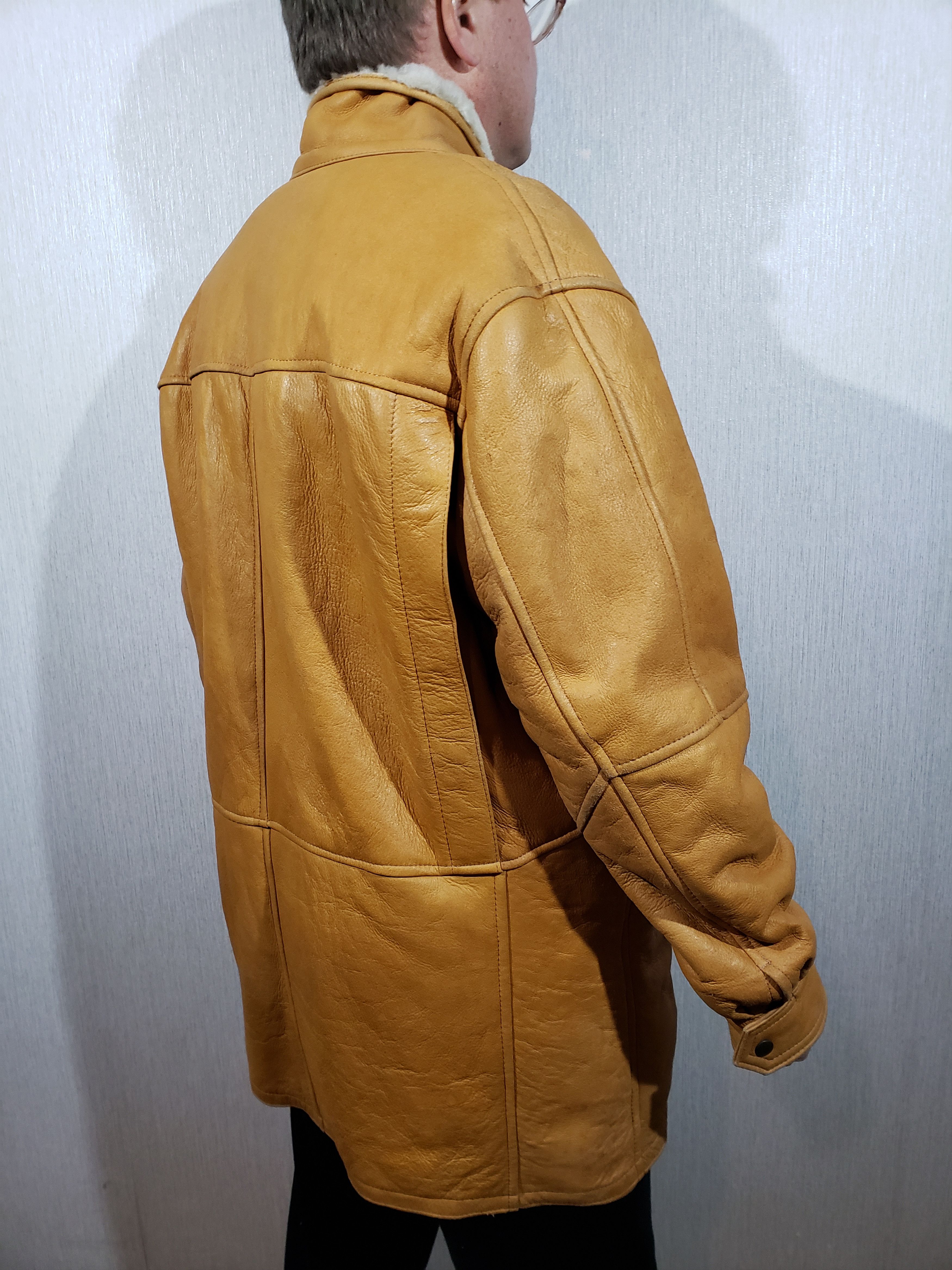 Other Men's brown sheepskin coat with plastic zipper. Size US XL / EU 56 / 4 - 6 Thumbnail