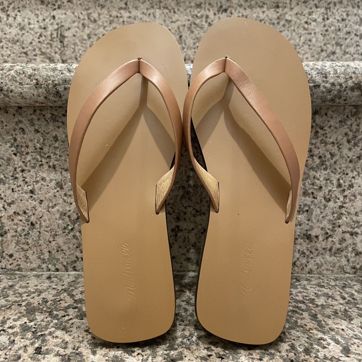 Madewell Madewell the gabi thong sandal (color: desert camel) Size US 5.5 / IT 35.5 - 2 Thumbnail