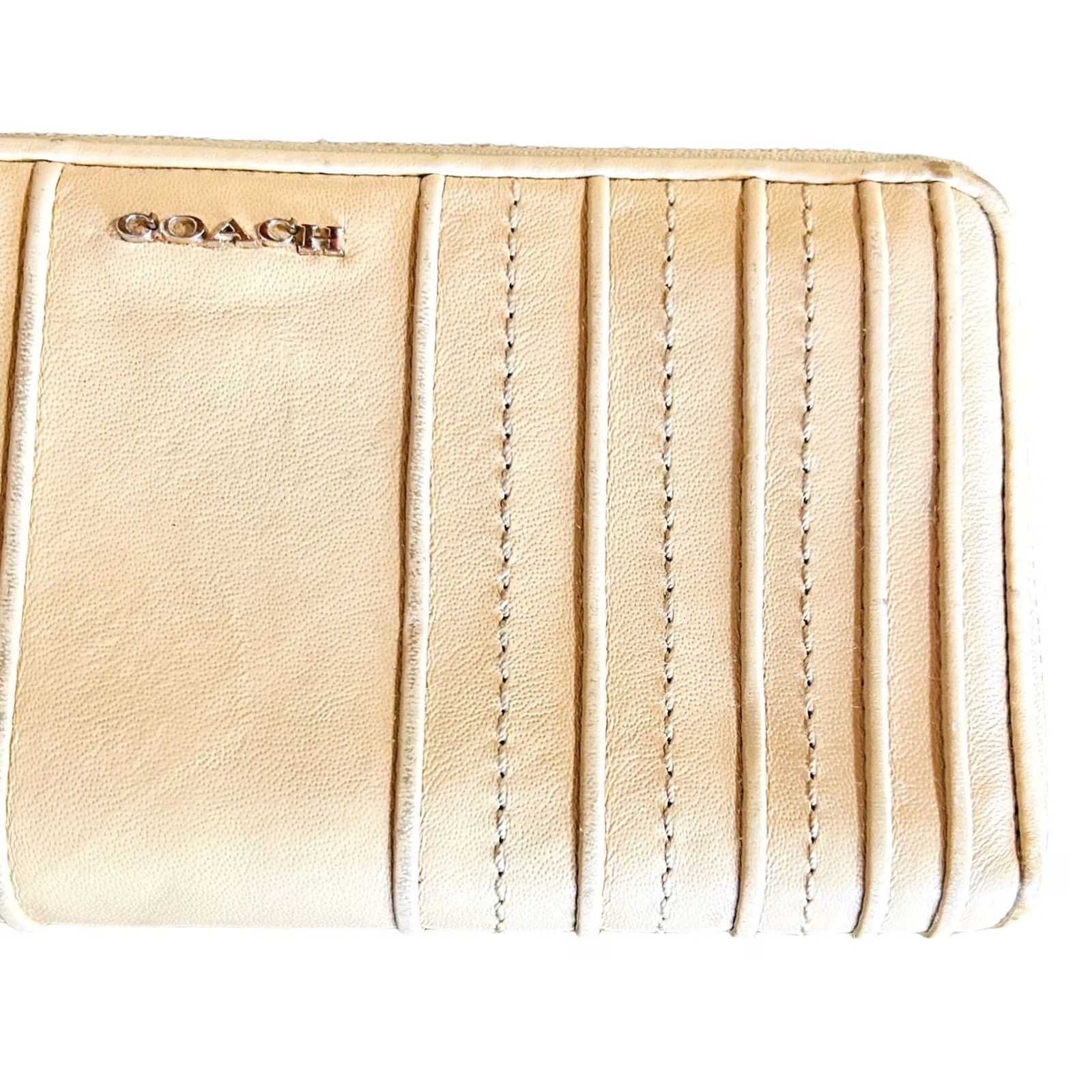 Coach COACH Gathered Beige Leather Long Wallet Quilted Zipper Round Women's Read Des Envelop Wallet Zip-Around Credit Card Size ONE SIZE - 3 Thumbnail