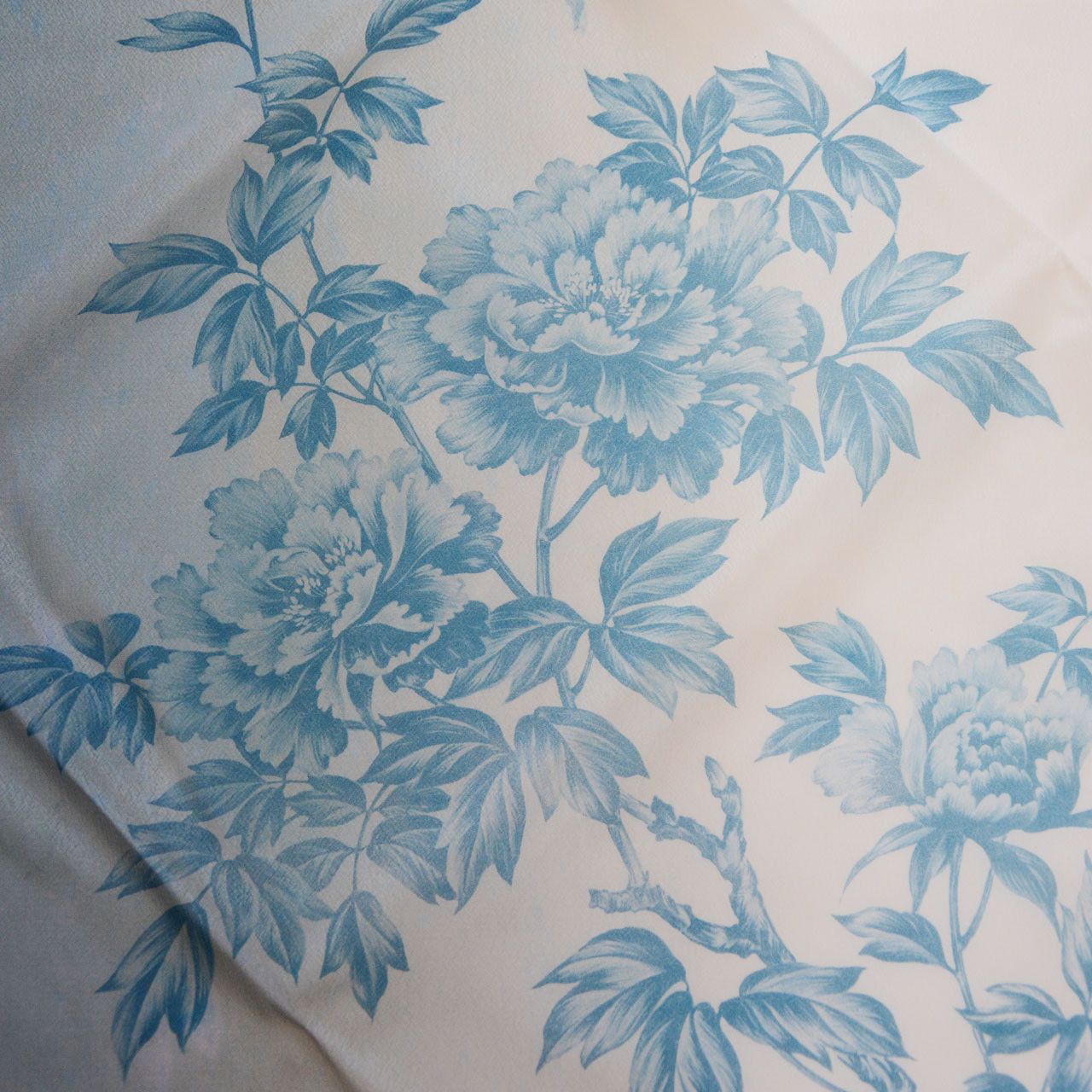 Japanese Brand × Vintage Vintage Japanese Furoshiki – Floral Gradient Nylon 1970s-80s Size ONE SIZE - 1 Thumbnail