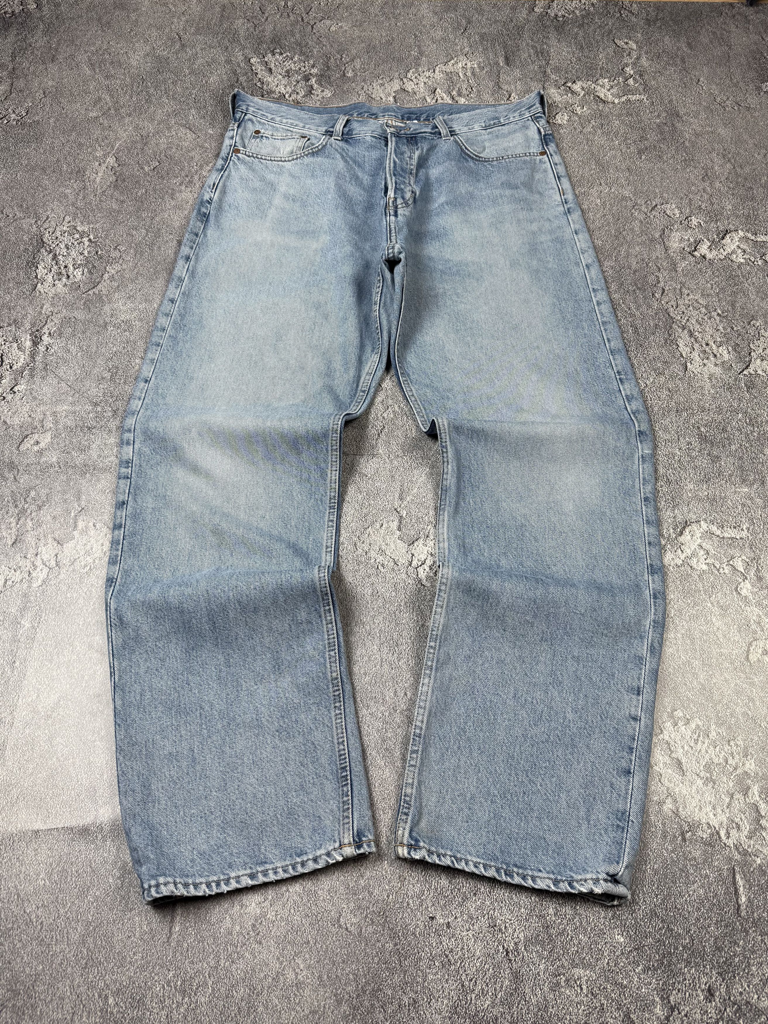 Weekday Y2K Weekday Relaxed Fit Straight Leg Jeans Size US 33 - 1 Thumbnail