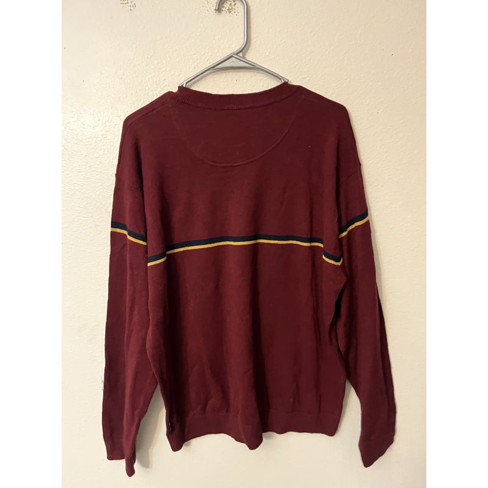 American Eagle Outfitters American Eagle Outfitters Sweater Long Sleeve V Neck Size L Burgundy Lambswool Size US L / EU 52-54 / 3 - 2 Thumbnail