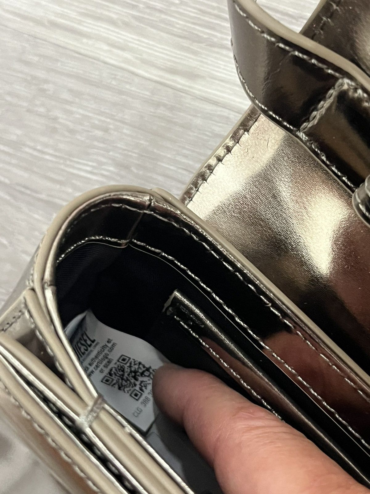 Diesel 1DR-Iconic shoulder bag in mirrored leather Size ONE SIZE - 13 Thumbnail