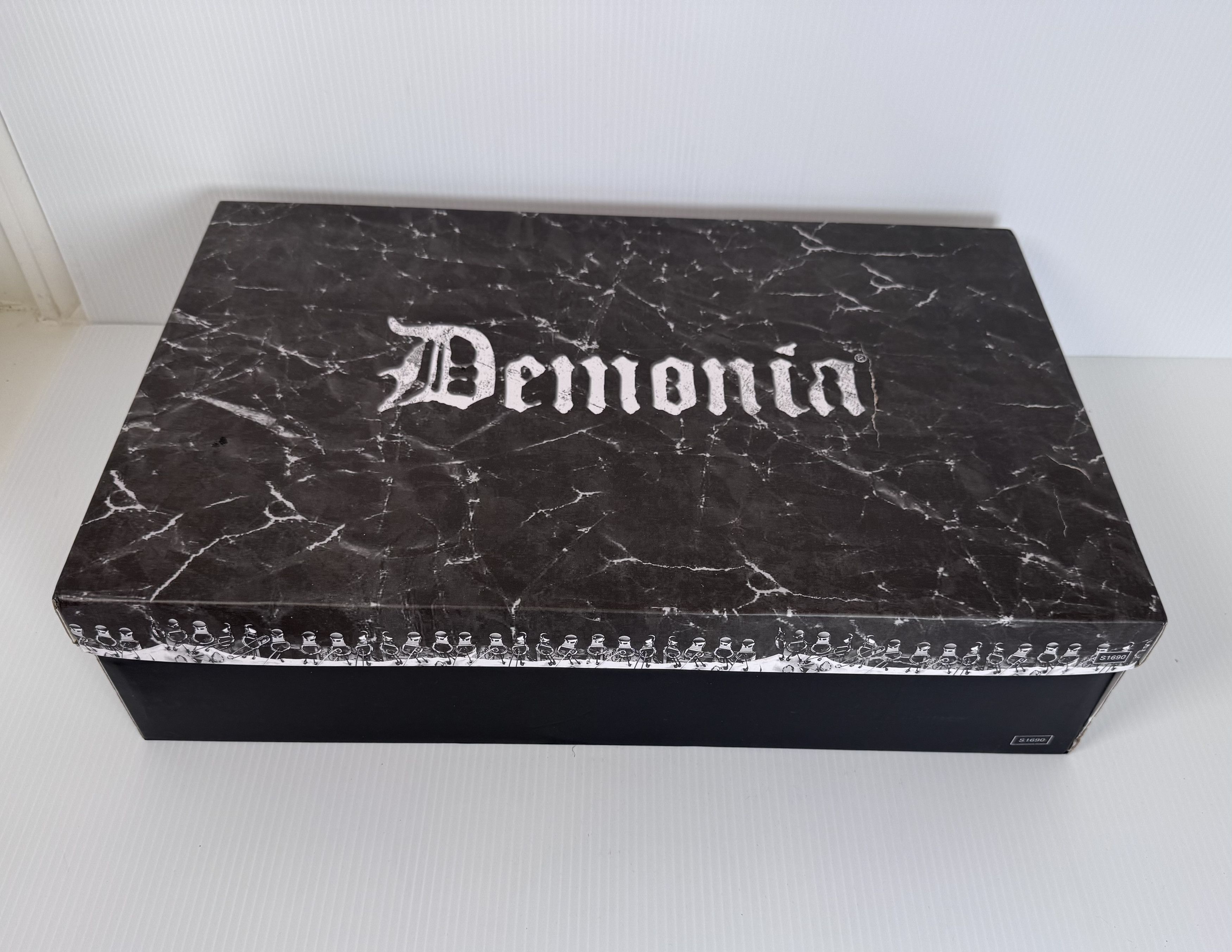 Demonia Cult Demonia Cult Slacker-260 White Knee High Punk Platform Boot Size US 12 / IT 42 - 14 Thumbnail