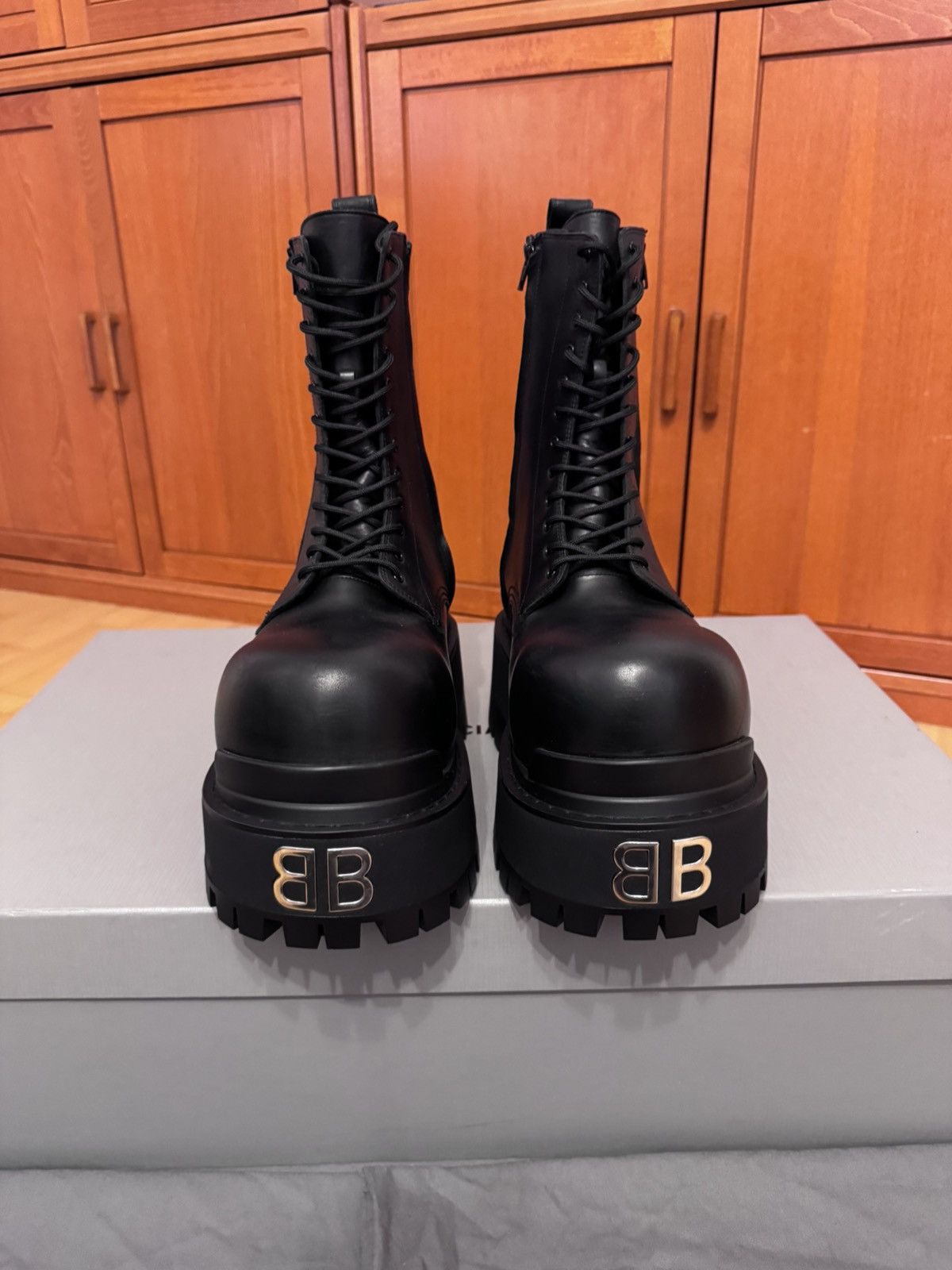 Balenciaga Balenciaga Calfskin 80 MM Platform Giant BB Boots Black Size US 11 / EU 44 - 6 Thumbnail
