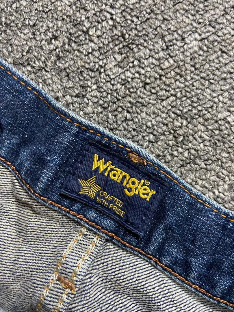 Wrangler Wrangler Distressed Jeans with Patches (197) Size US 31 - 6 Thumbnail