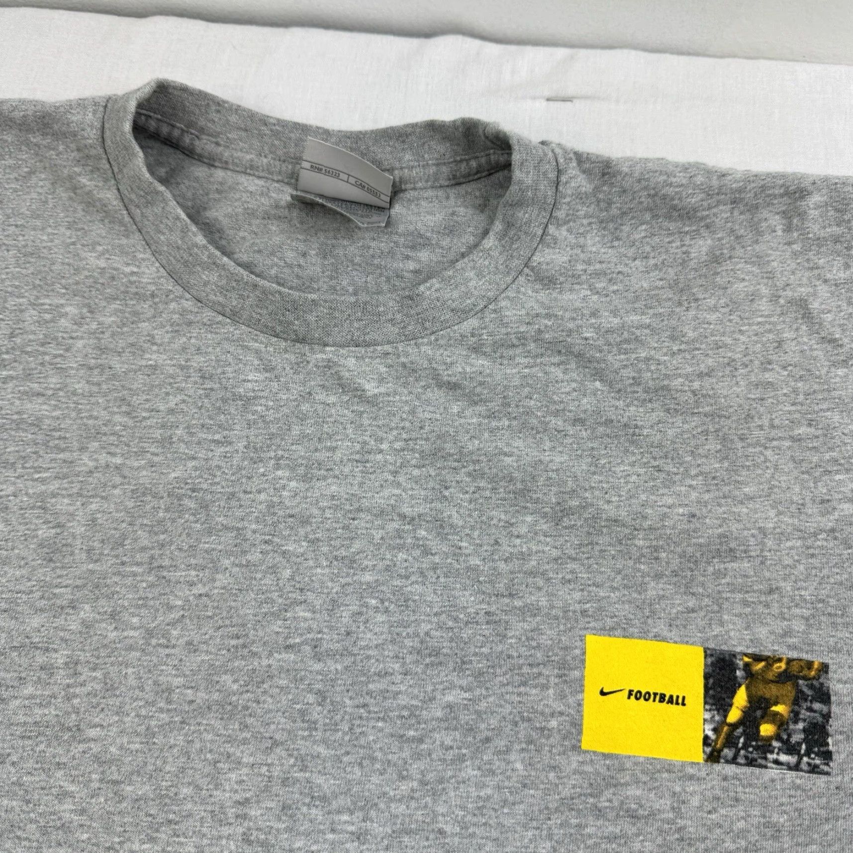 Nike VINTAGE Nike Football Shirt Adult XL Gray Long Sleeve Crew Neck Y2K Sports Mens Size US XL / EU 56 / 4 - 4 Thumbnail