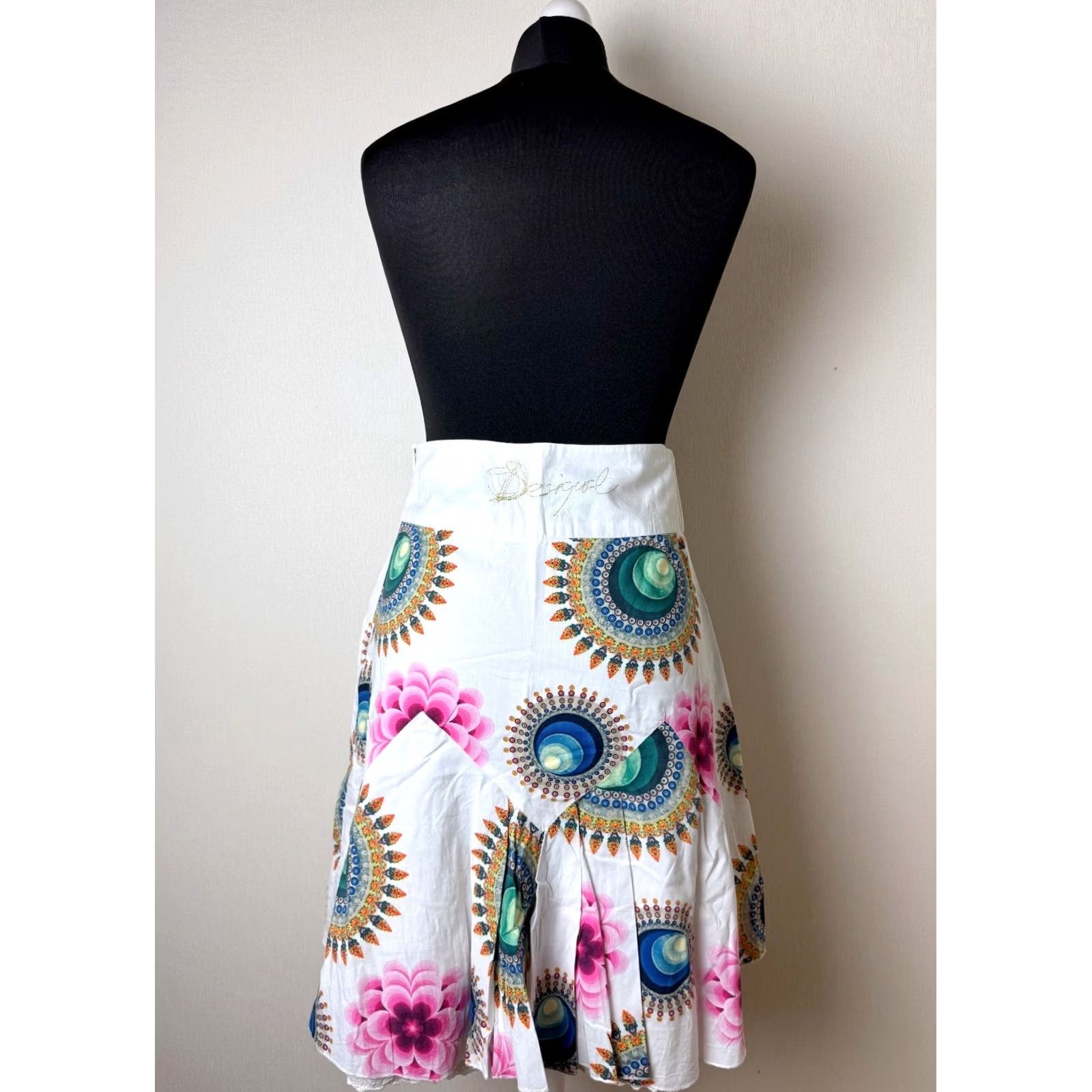 Desigual Desigual Skirt Womens Size 34 Knee Length Cotton Multicoloured 34 Desigual Skirt Womens Size 34 Knee Length Cotton Multicoloured Size 24" / US 00 / IT 34 - 7 Thumbnail