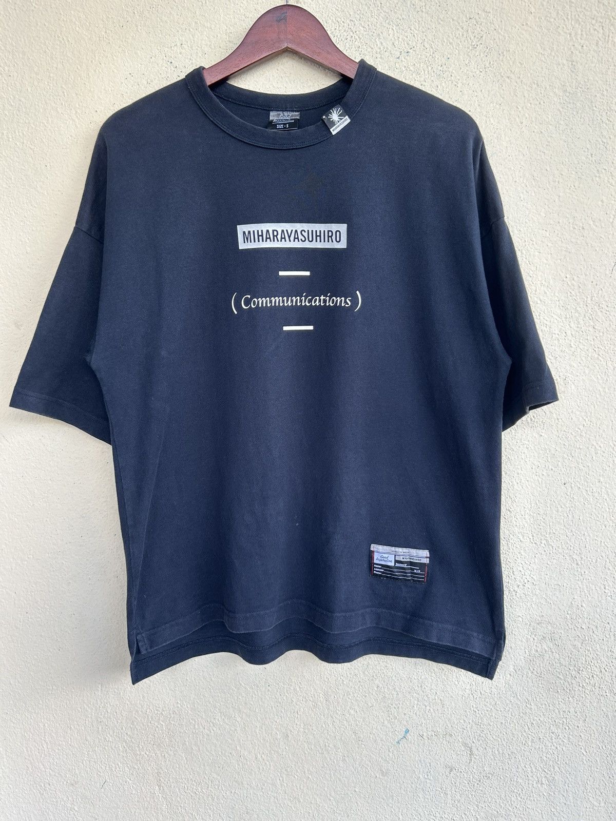 GU × Maison MIHARA YASUHIRO Miharayasuhiro Good Inspiration Tshirt Size US S / EU 44-46 / 1 - 1 Thumbnail